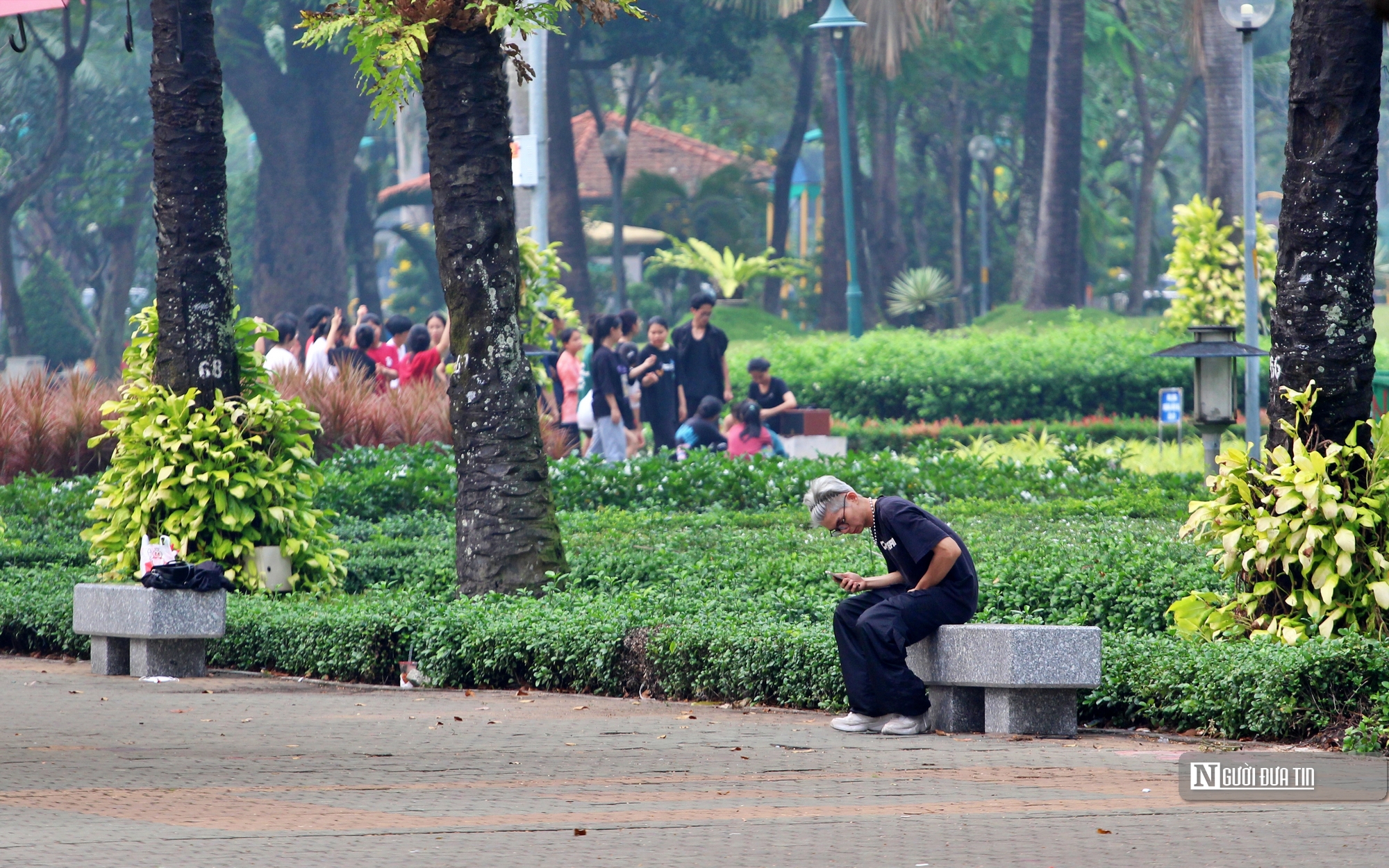 Dân sinh - Tp.HCM: Vì sao hơn 390 công viên không có bãi giữ xe? (Hình 2).