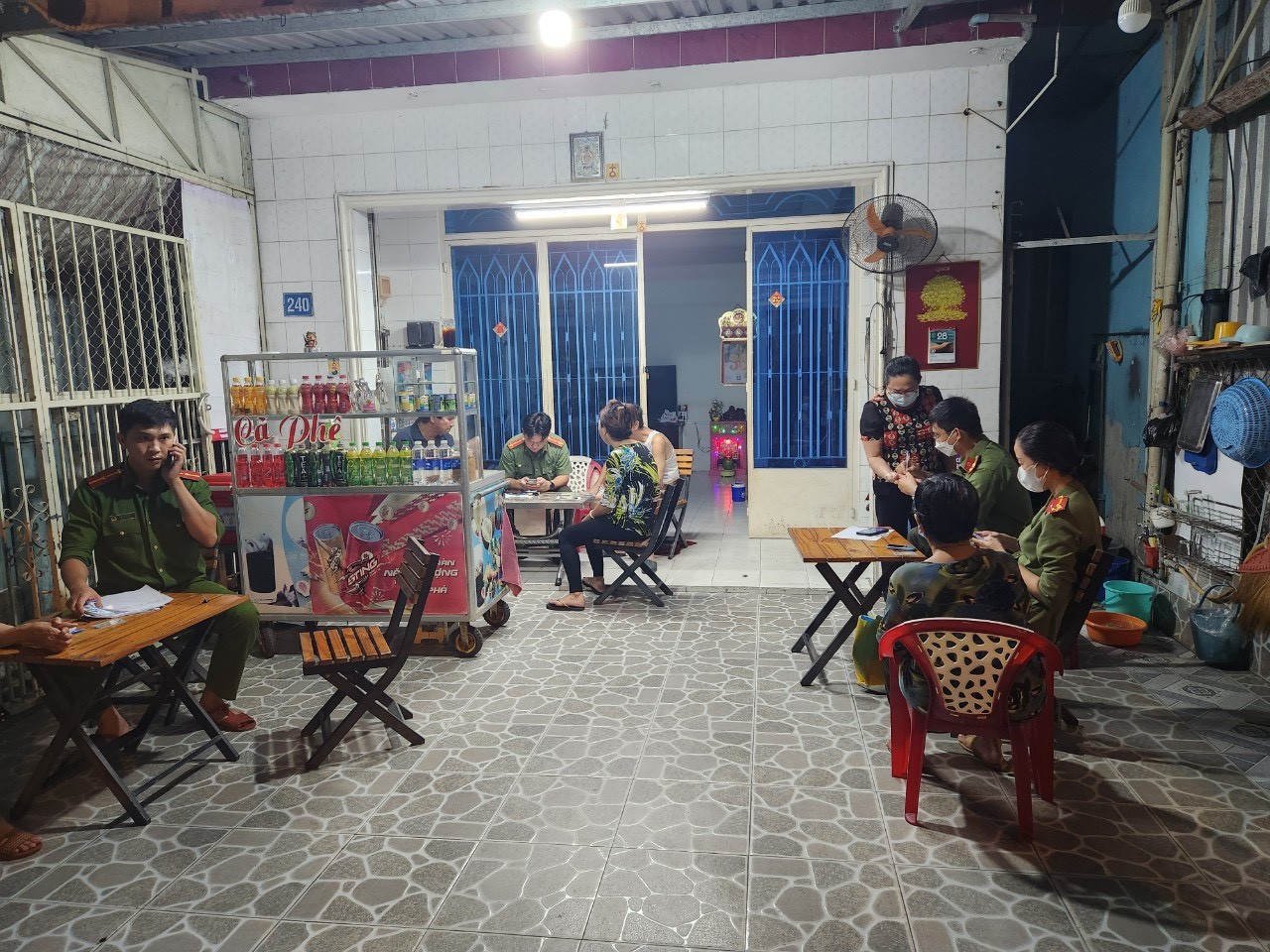 Dân sinh - Kiên Giang: Đoàn Thanh Niên Công An tỉnh 'vượt nắng, thắng mưa’ phủ xanh định danh điện tử trên toàn tỉnh (Hình 12).