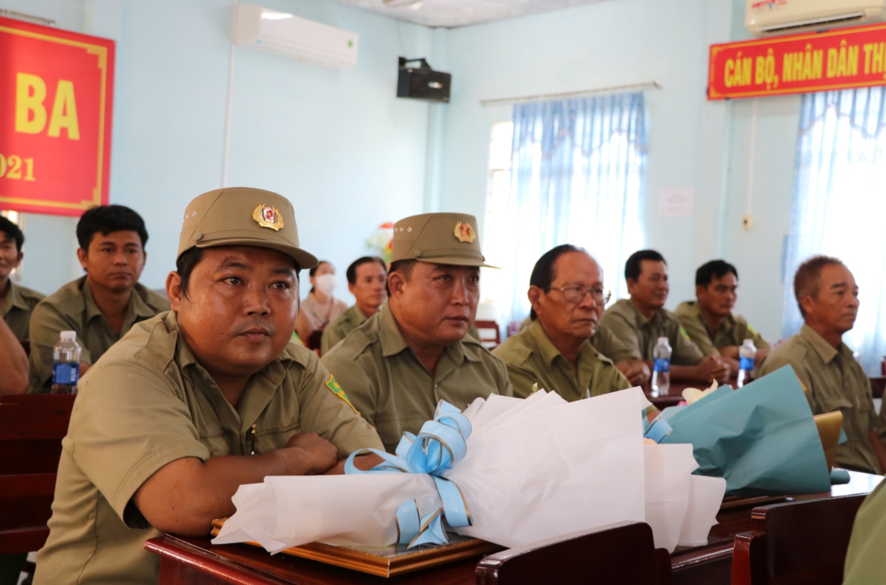 Dân sinh - Trao Bằng khen cho 2 cá nhân về thành tích trong đấu tranh PCTP