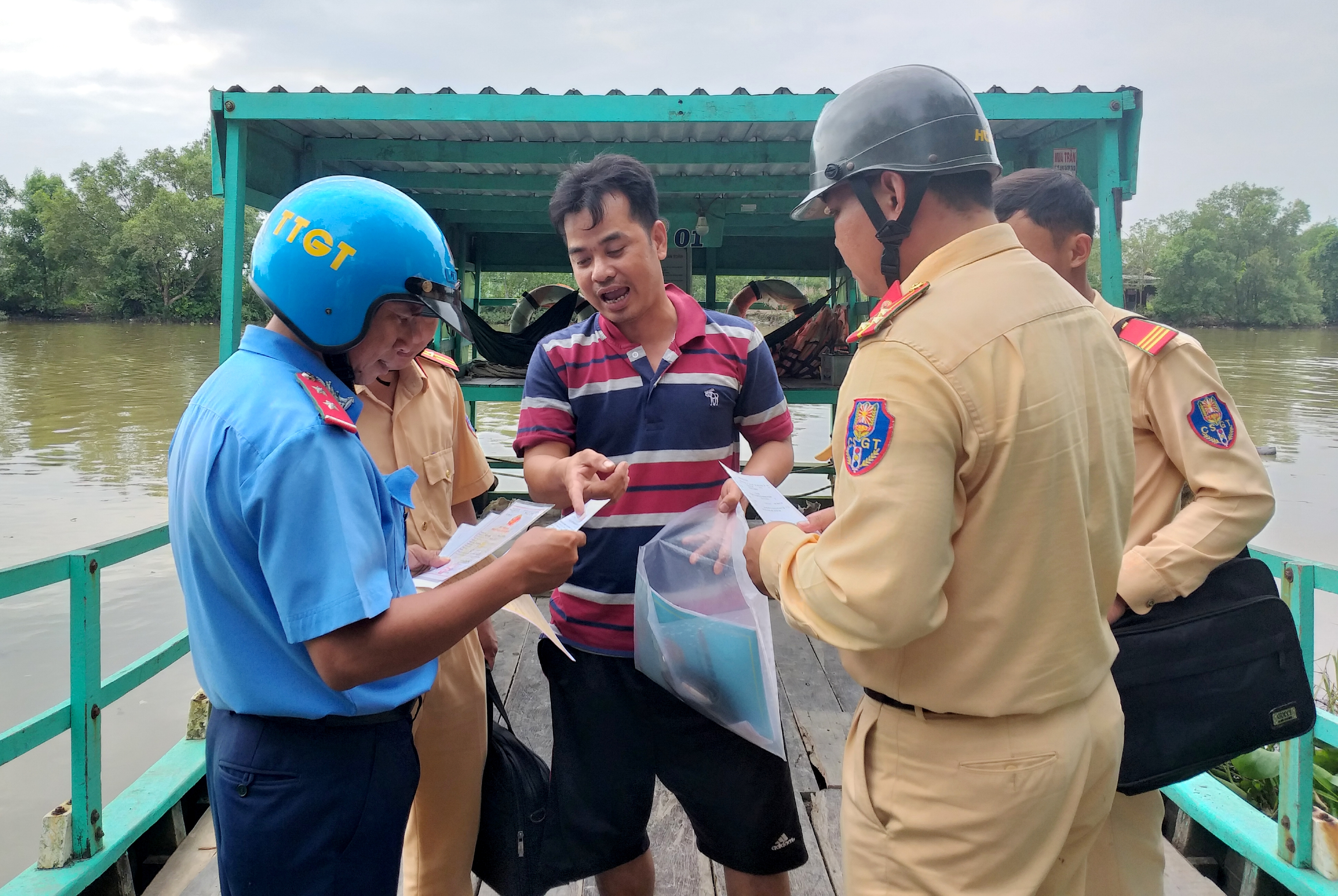 An ninh - Hình sự - Bạc Liêu: Tăng cường giải pháp đảm bảo an toàn giao thông đường thủy (Hình 2).