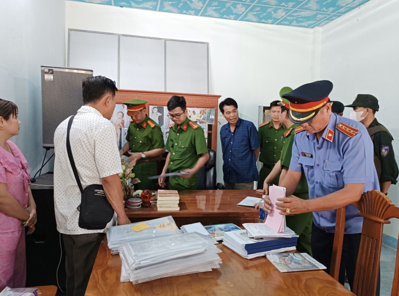 An ninh - Hình sự - Kiên Giang: Bắt nhiều đối tượng dùng súng giải quyết mâu thuẫn (Hình 2).