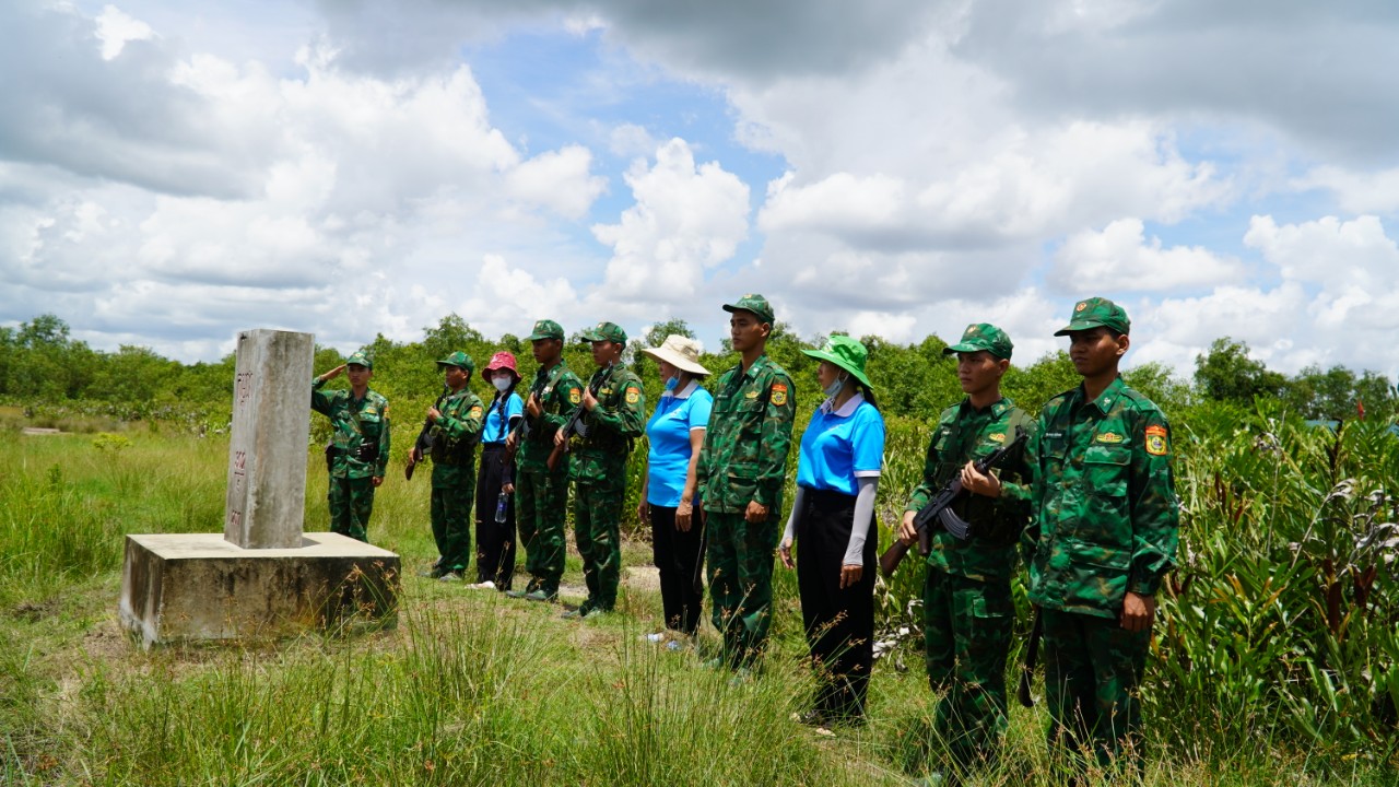 Dân sinh - Kiên Giang: Phụ nữ đồng hành cùng Biên phòng bảo vệ biên cương Tổ quốc (Hình 2).