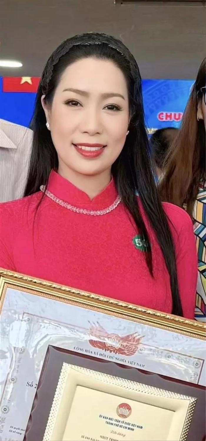 Giải trí - Á hậu đầu tiên ở Việt Nam được phong tặng danh hiệu NSND (Hình 2).