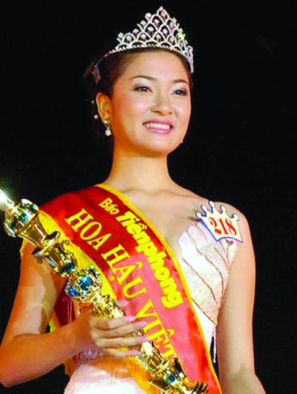 Giải trí - 'Hoa hậu bí ẩn nhất Việt Nam'- Nguyễn Thị Huyền, nhan sắc trẻ đẹp đáng ngưỡng mộ tuổi U40