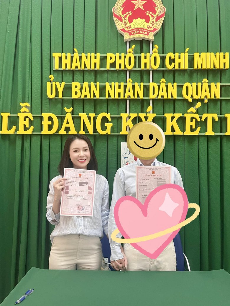 Giải trí - Sam tổ chức tiệc đầy tháng cặp song sinh, dung mạo chồng vẫn được giấu kín (Hình 3).