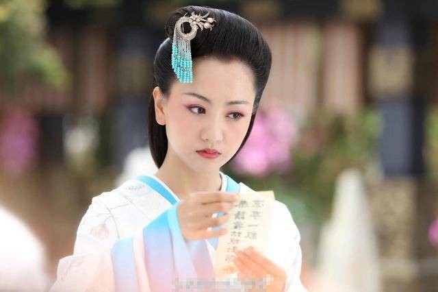 Giải tr&iacute; - N&agrave;ng tiểu hoa 'lười nhất showbiz' sau 25 năm vẫn trẻ đẹp, bỏ cả bom tấn 1.000 tỷ v&igrave; gh&eacute;t dậy sớm (H&igrave;nh 4).