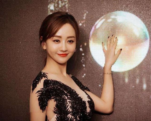 Giải tr&iacute; - N&agrave;ng tiểu hoa 'lười nhất showbiz' sau 25 năm vẫn trẻ đẹp, bỏ cả bom tấn 1.000 tỷ v&igrave; gh&eacute;t dậy sớm (H&igrave;nh 7).