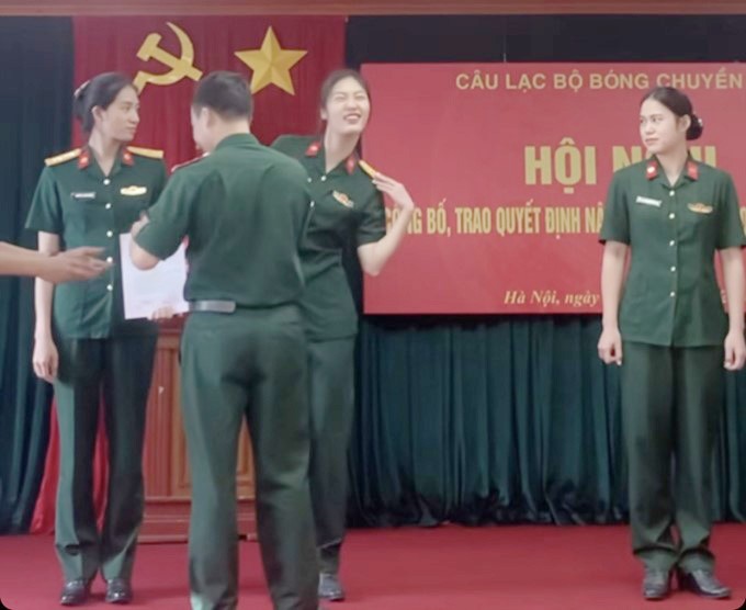 Giải trí - “Thánh nữ bóng chuyền” Việt Hương khoe tin vui 'nặng vai', niềm vui nhân đôi sau khi lấy chồng (Hình 2).