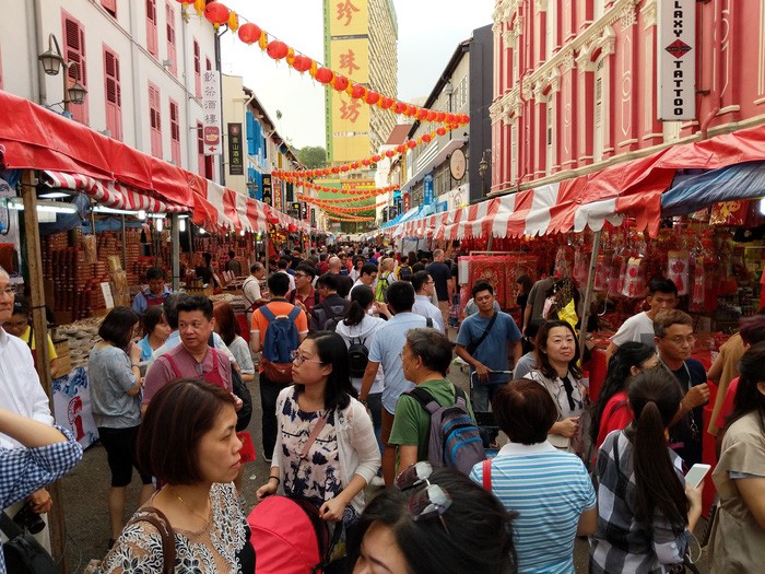 Tiêu dùng & Dư luận - Singapore: Chính phủ 'lì xì', dân lo hơn mừng