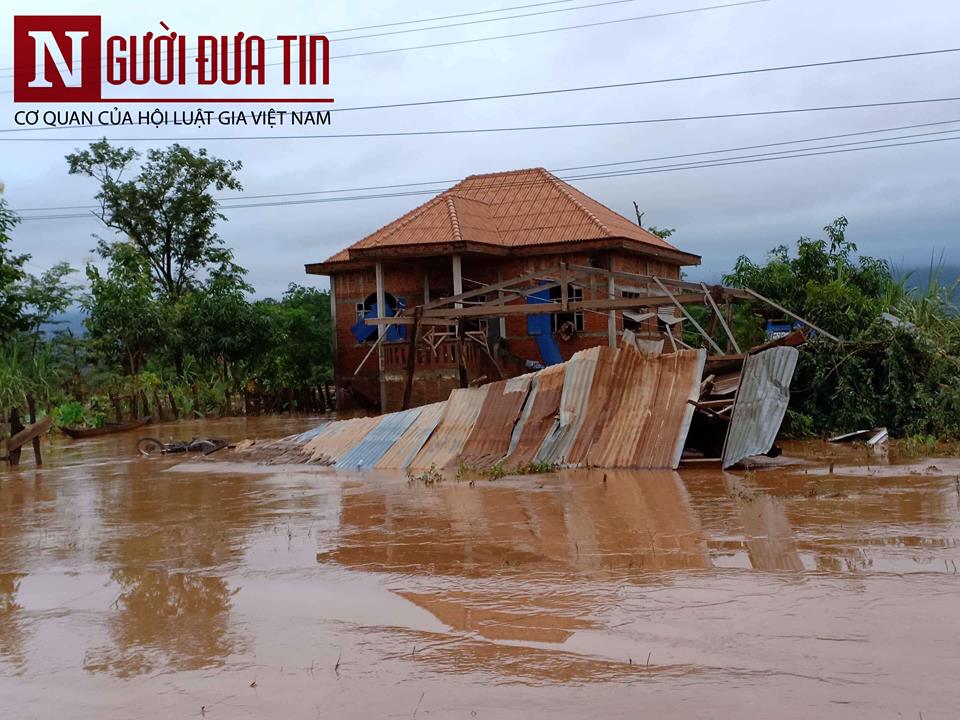 3 ngày sau cơn lũ, khắp nơi đều là khung cảnh tan hoang