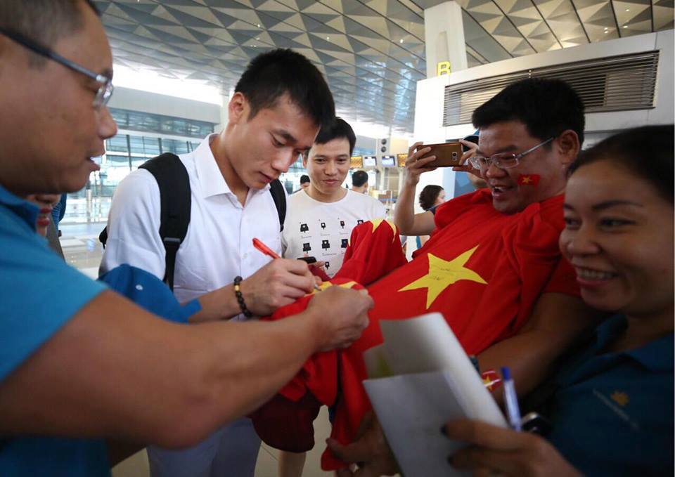 Tin nhanh - Trực tiếp lễ đón đoàn Olympic Việt Nam về nước sau ASIAD 2018 (Hình 42).