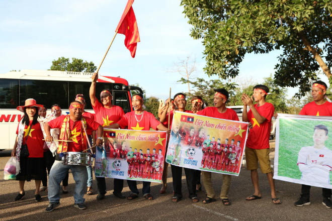 Thể thao - Trực tiếp bóng đá AFF Cup 2018 Việt Nam - Lào: Công Phượng, Anh Đức, Quang Hải lập công (Hình 14).