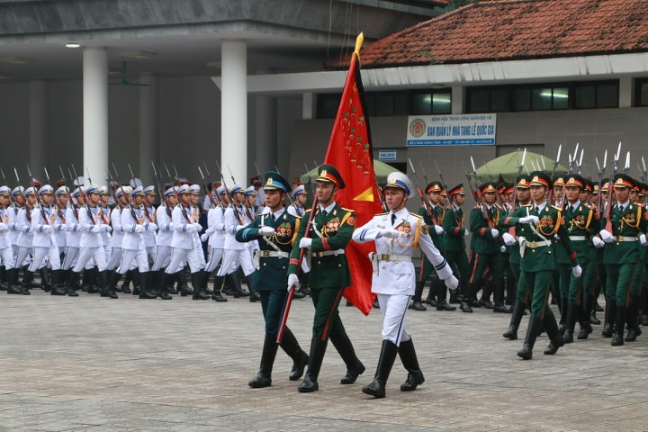 Tin nhanh - Cử hành trọng thể lễ Quốc tang nguyên Chủ tịch nước Lê Đức Anh (Hình 3).