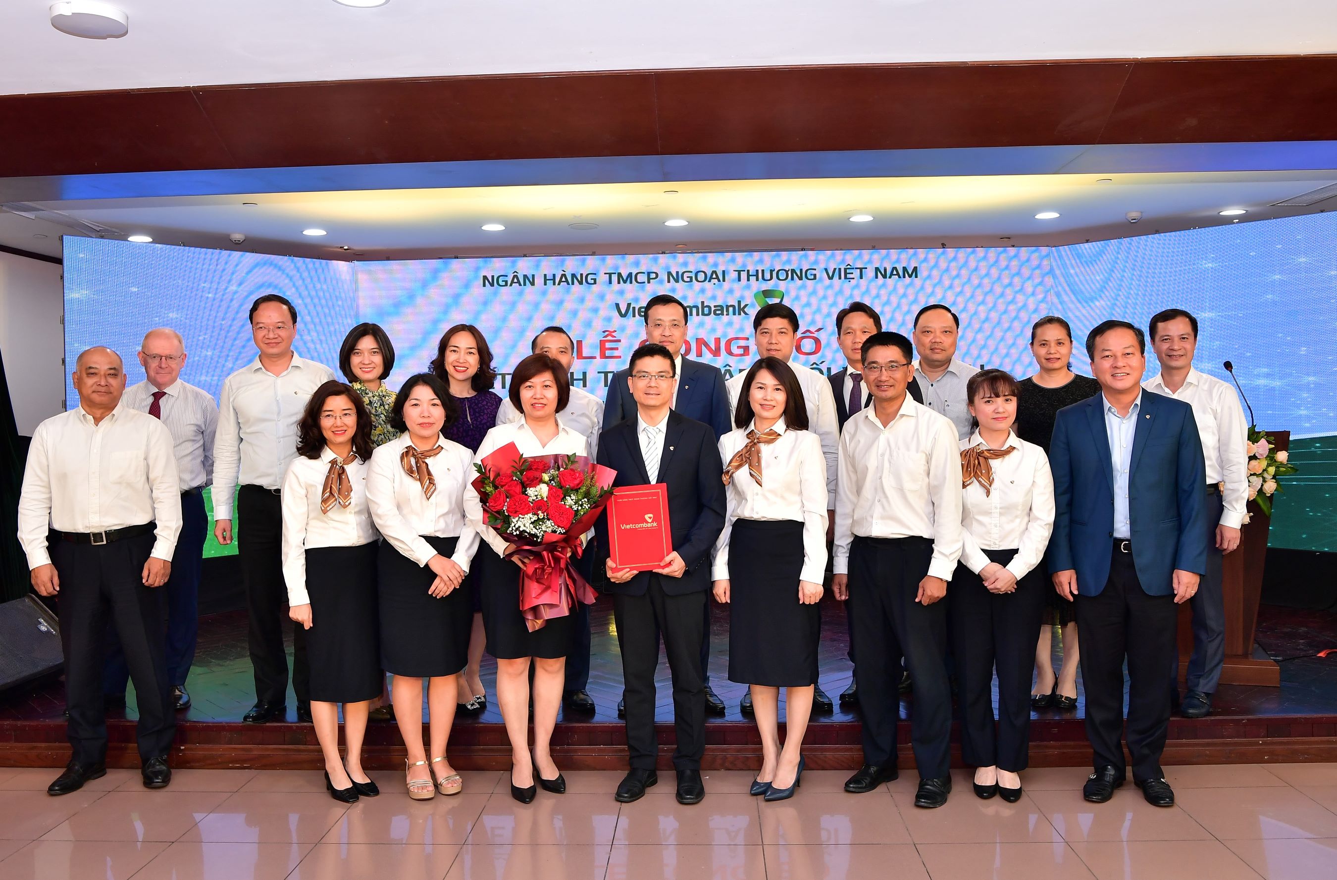 Kinh tế - Vietcombank công bố quyết định thành lập Khối Vận hành và một số quyết định nhân sự Trụ sở chính (Hình 2).