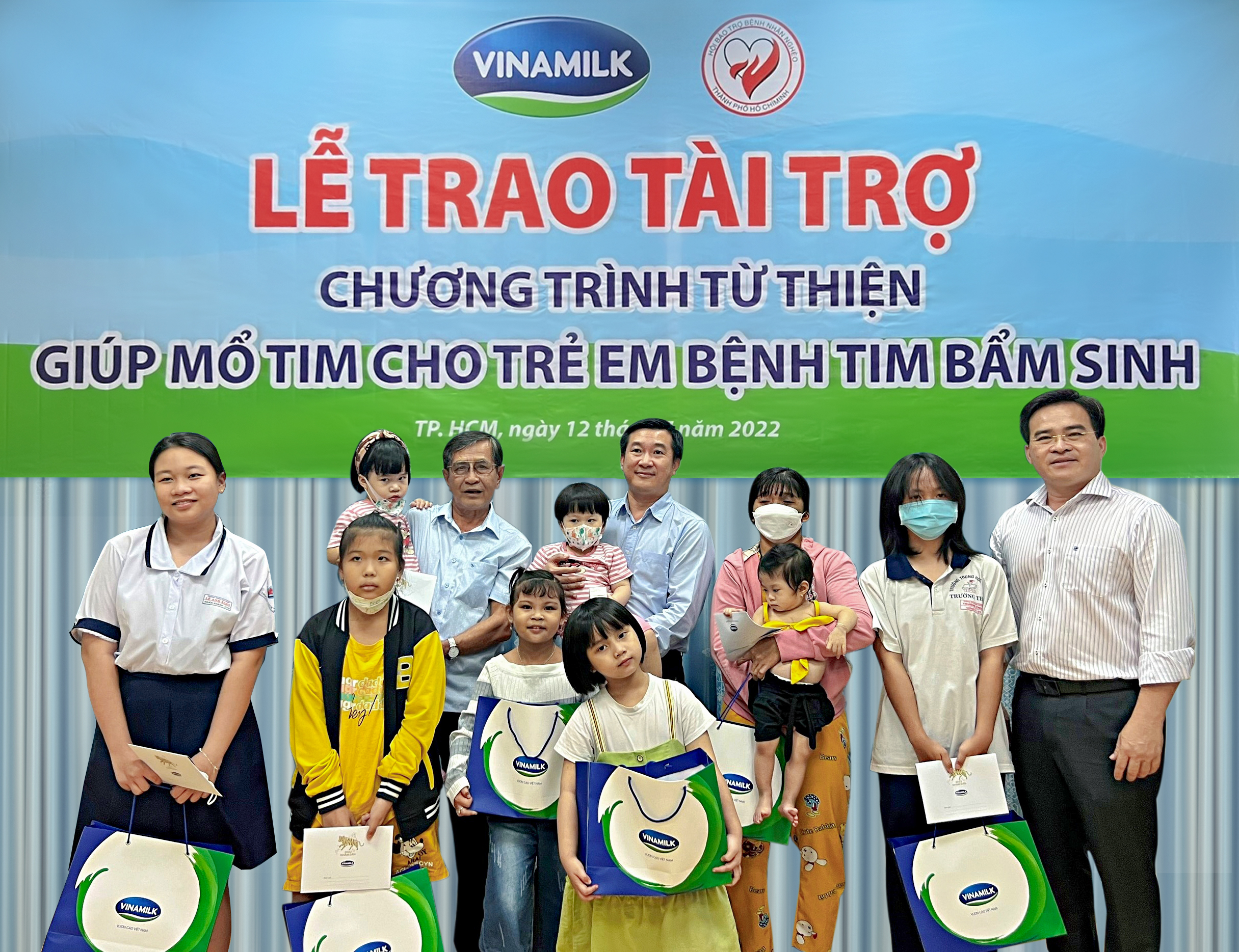 Kinh tế - Vinamilk tiếp tục hỗ trợ phẫu thuật tim và mắt cho trẻ em khó khăn (Hình 3).