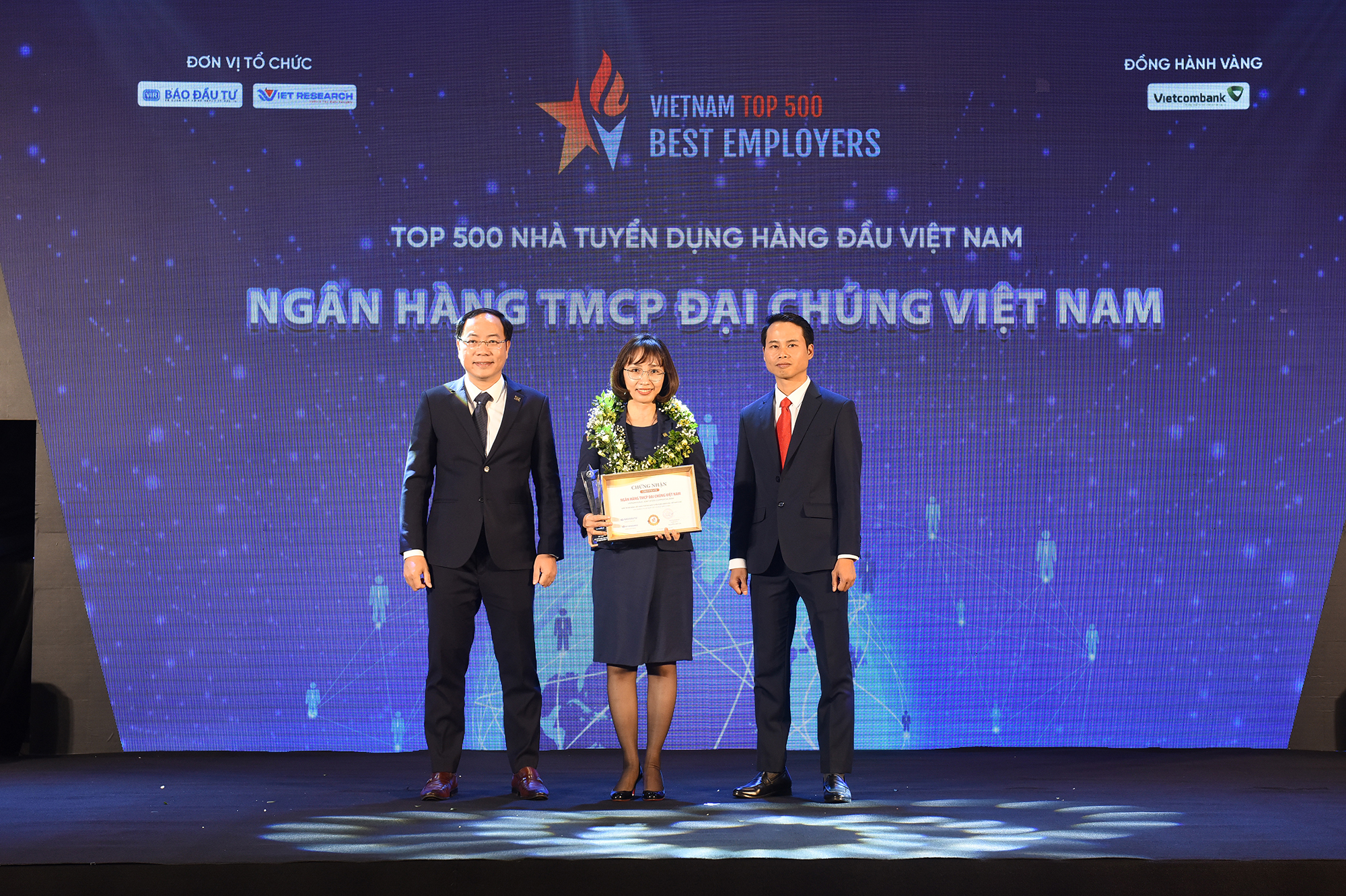 Kinh tế - PVcomBank được vinh danh trong Top 500 Nhà tuyển dụng hàng đầu Việt Nam 2022