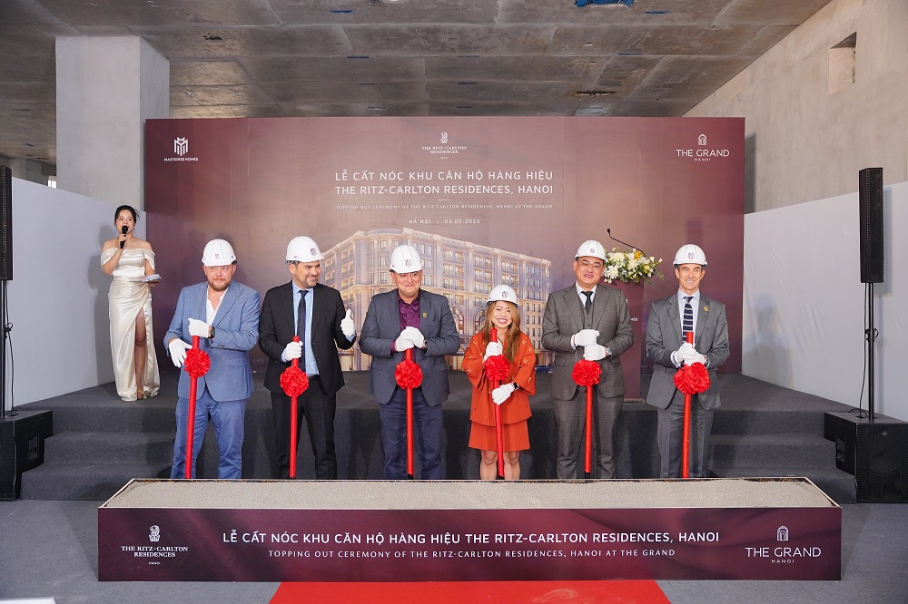 Kinh tế - Khu căn hộ hàng hiệu The Ritz-Carlton Residences, Hanoi chính thức cất nóc 