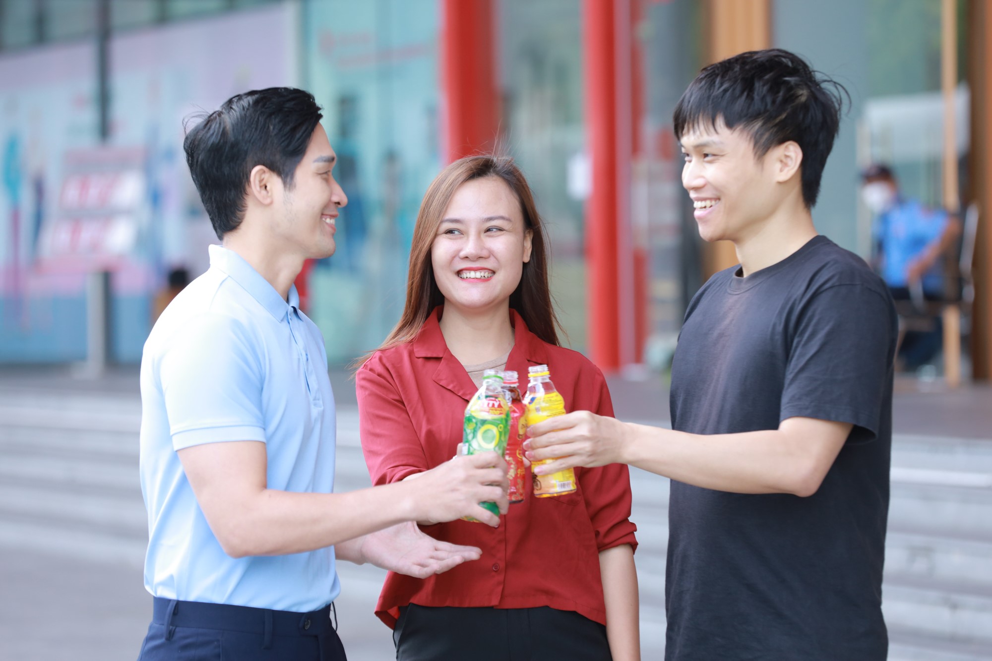 Kinh tế - Tìm kiếm 3 người trúng giải 100 triệu đồng khi giải khát với Trà Dr Thanh, Trà Xanh Không Độ, Number 1 (Hình 3).