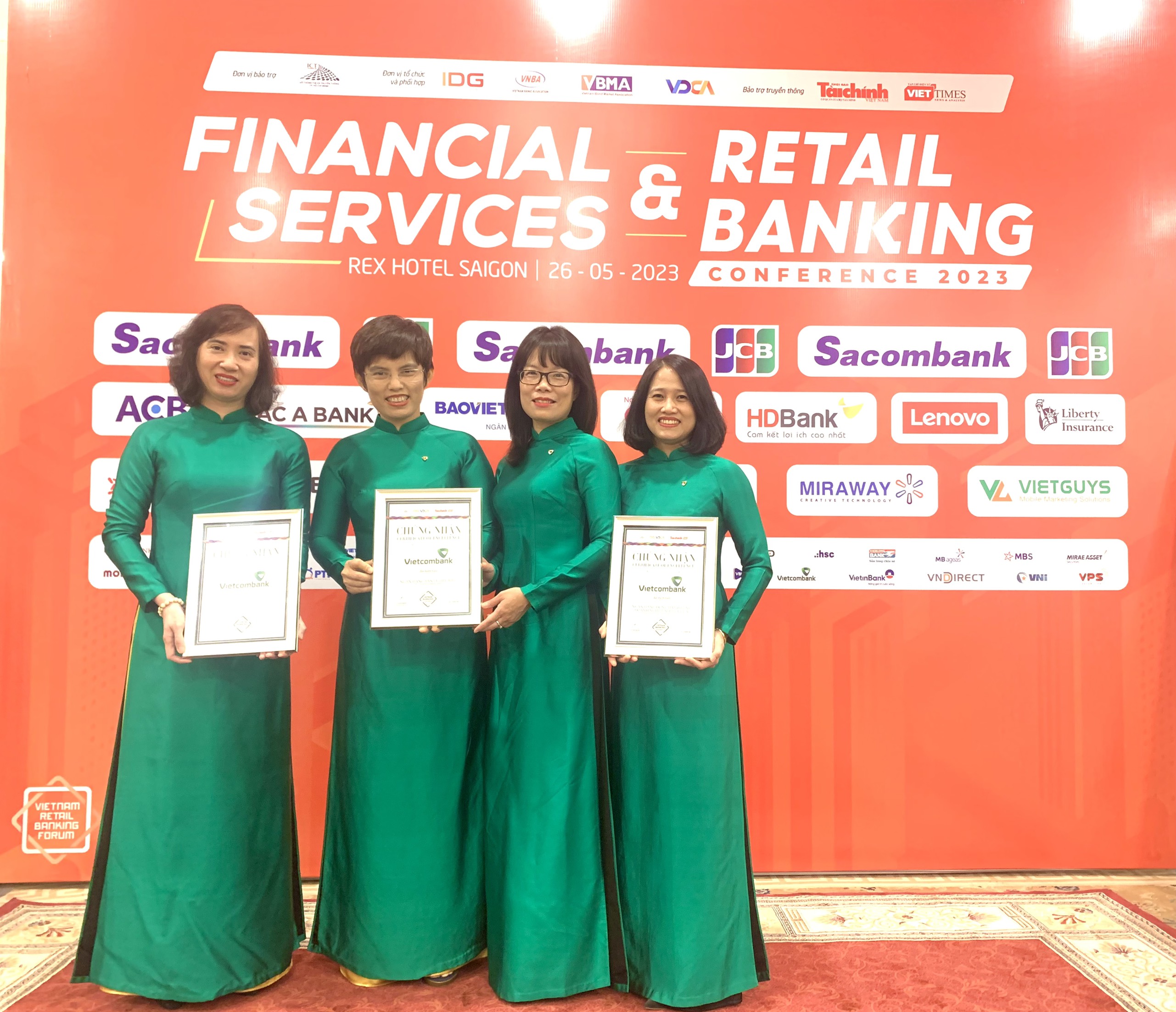 Kinh tế - Vietcombank được trao 3 giải thưởng quan trọng tại diễn đàn Ngân hàng bán lẻ Việt Nam 2023 (Hình 2).