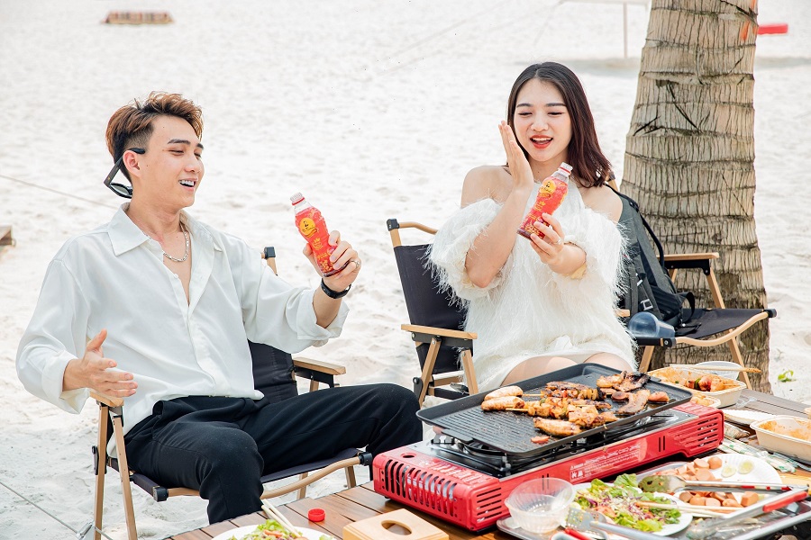 Kinh tế - Uống g&igrave; khi lập hội &ldquo;ch&aacute;y phố&rdquo; đu h&egrave; muộn m&agrave; vẫn lu&ocirc;n tươi m&aacute;t? (H&igrave;nh 2).