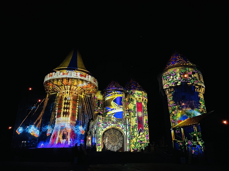 Kinh tế - Sun World Ba Na Hills “kể chuyện” bằng ánh sáng 3D mapping (Hình 3).