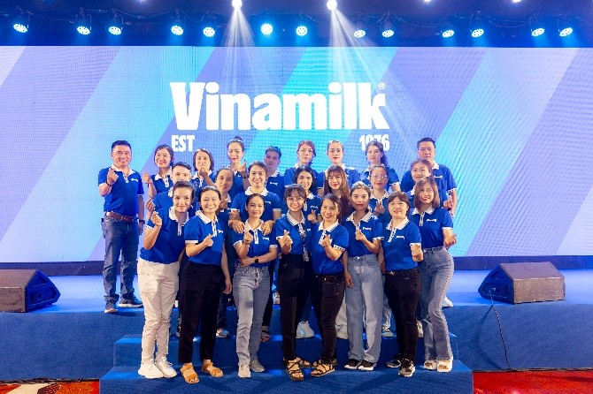 Kinh tế - Vinamilk - “Thương hiệu hấp dẫn” trên thị trường tuyển dụng đạt giải nơi làm việc tốt nhất Châu Á (Hình 3).