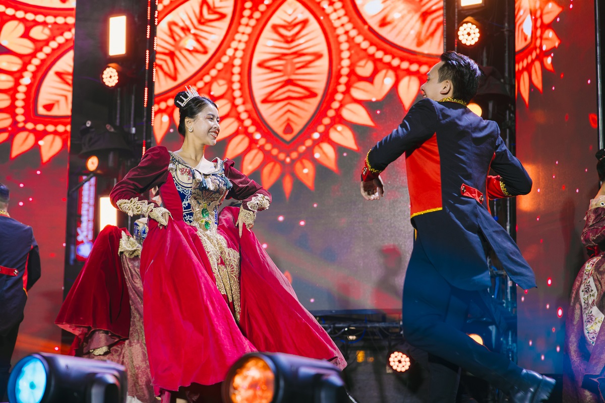 Kinh tế - “Quẩy tưng bừng” với đại tiệc chào đón năm mới tại Grand World Hà Nội (Hình 8).