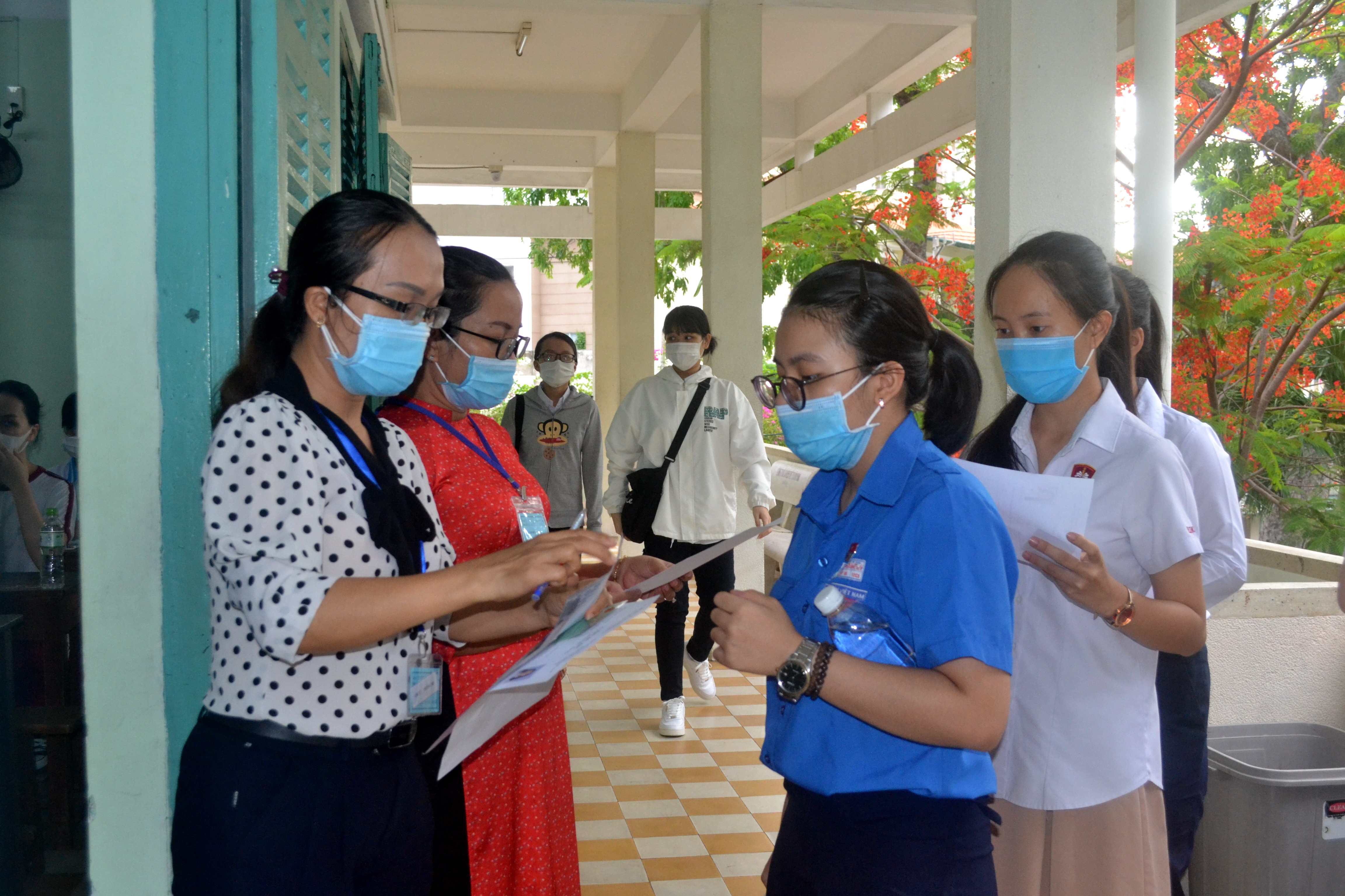 Giáo dục - Hơn 14.000 thí sinh ở Khánh Hòa bước vào buổi thi đầu tiên (Hình 8).