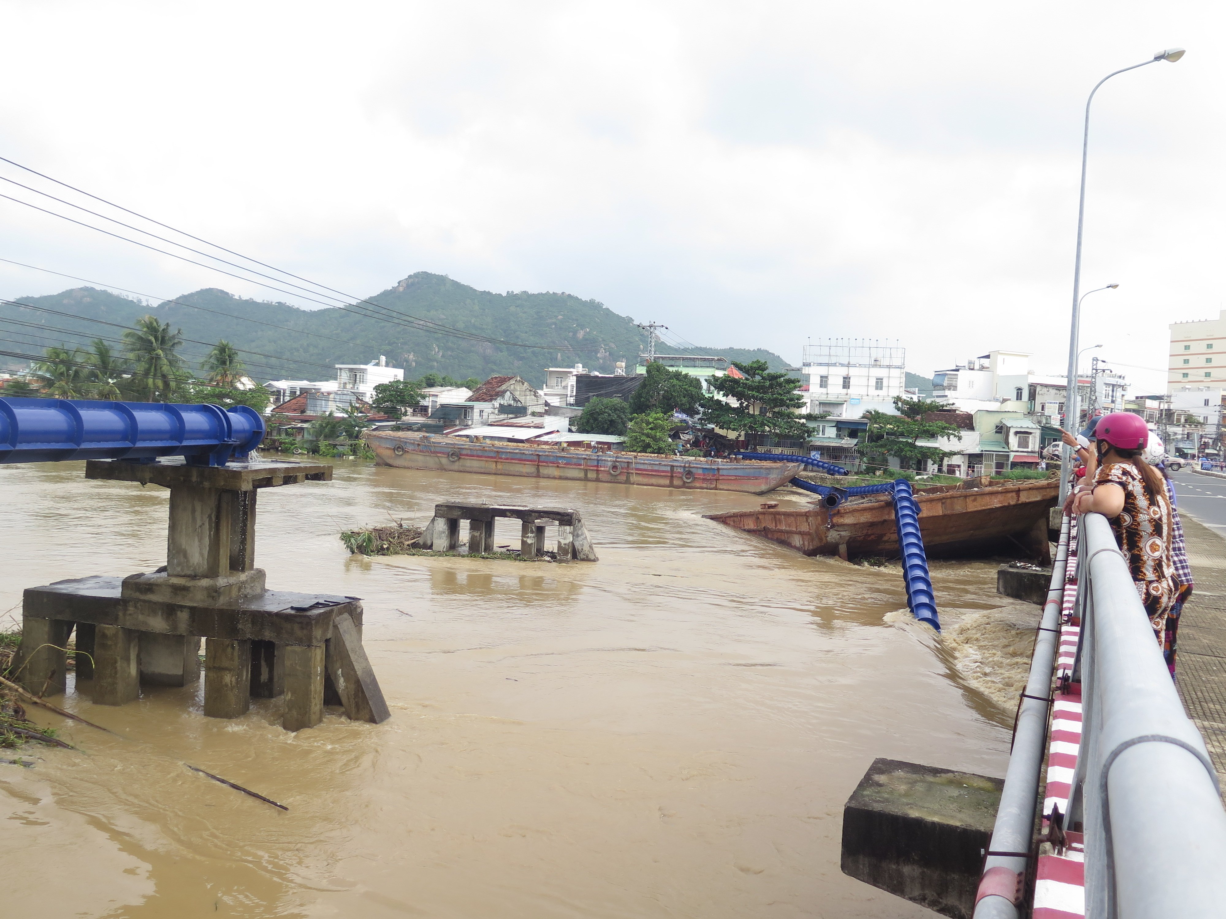 Dân sinh - Khánh Hòa: Thiệt hại do mưa lũ ước khoảng 246 tỷ đồng