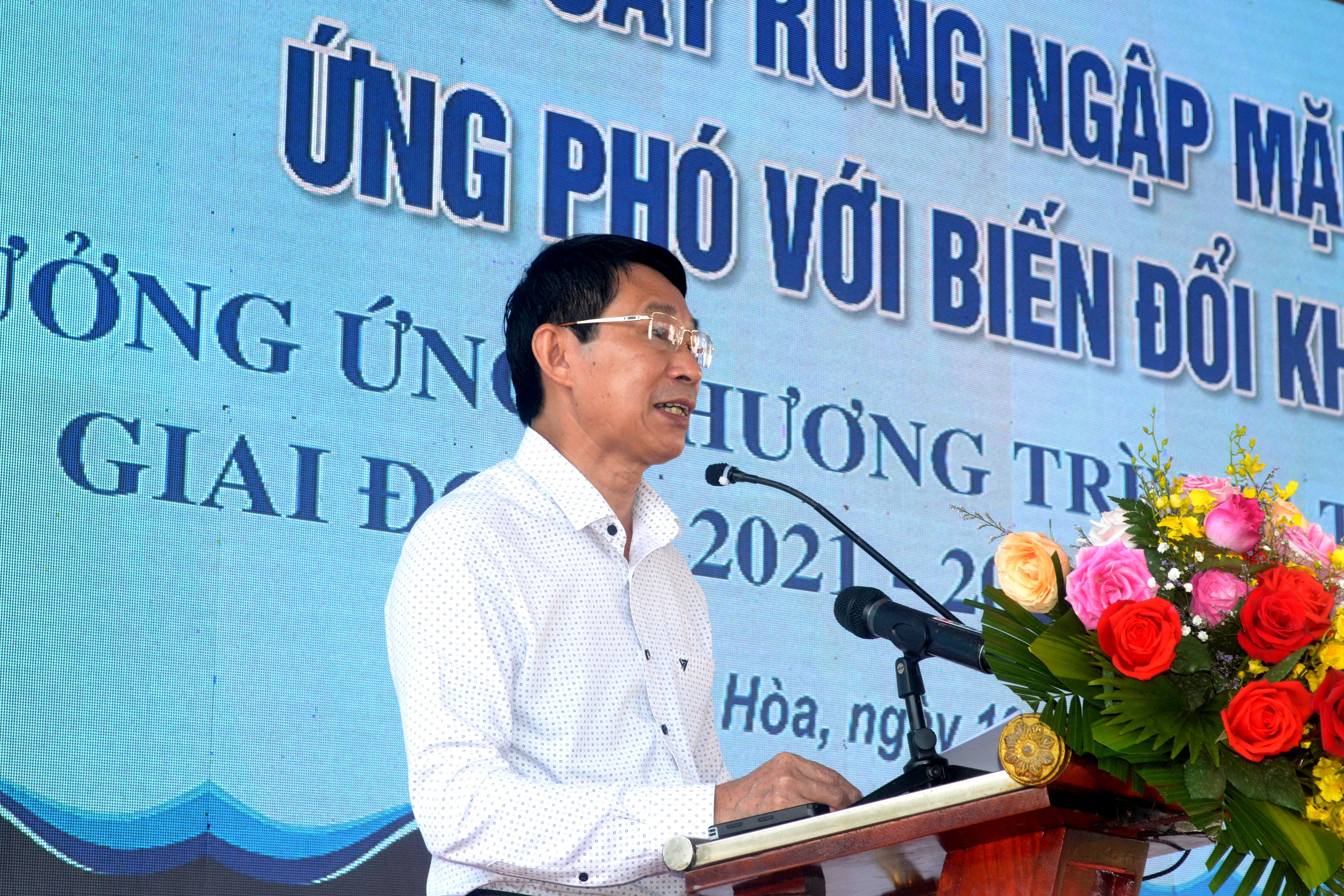 Môi trường - Trồng 2.000 cây đước phủ xanh rừng ngập mặn ven biển tại Khánh Hòa (Hình 2).