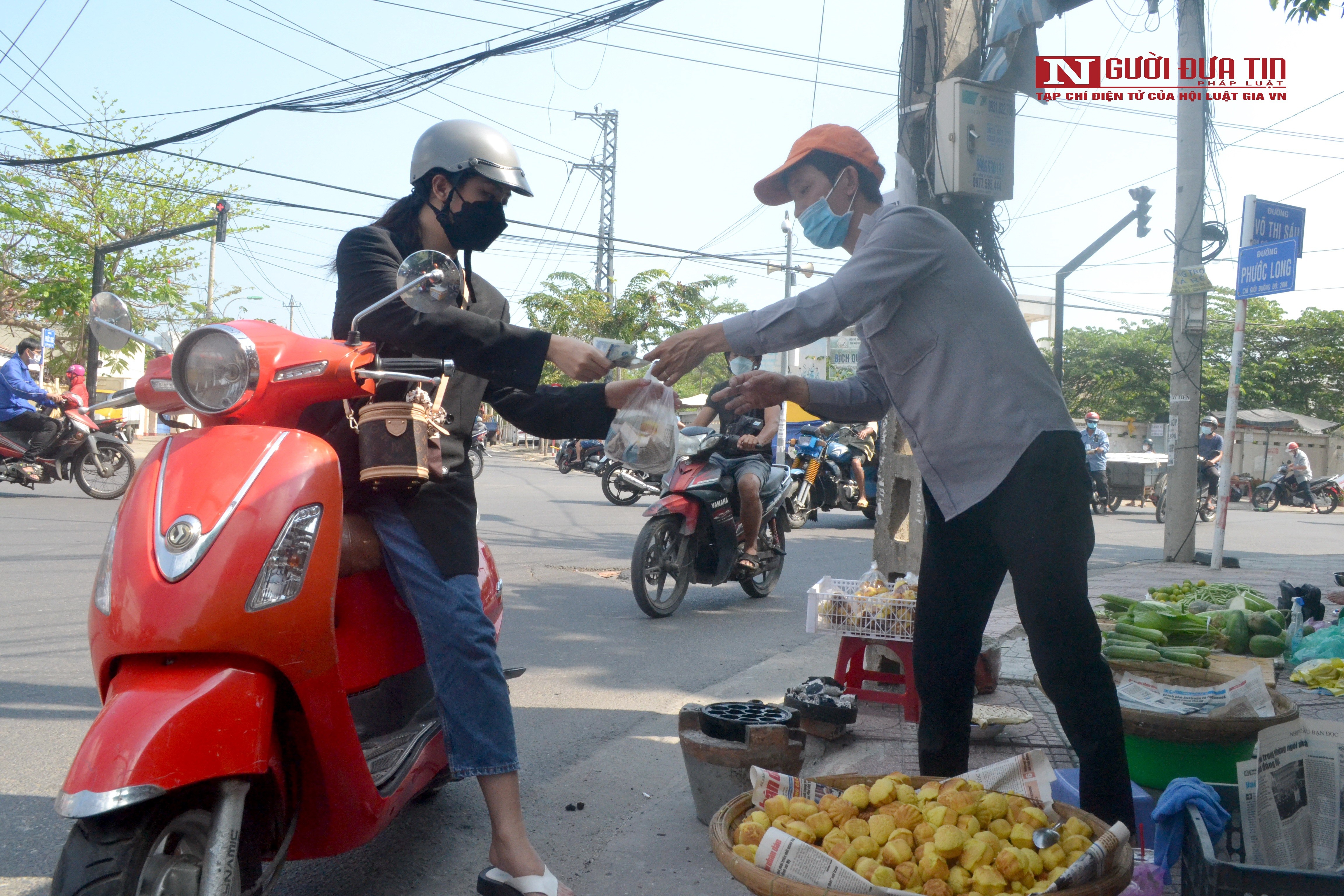 Dân sinh - Tìm về ký ức Tết xưa với món bánh thuẫn vàng rộm (Hình 6).