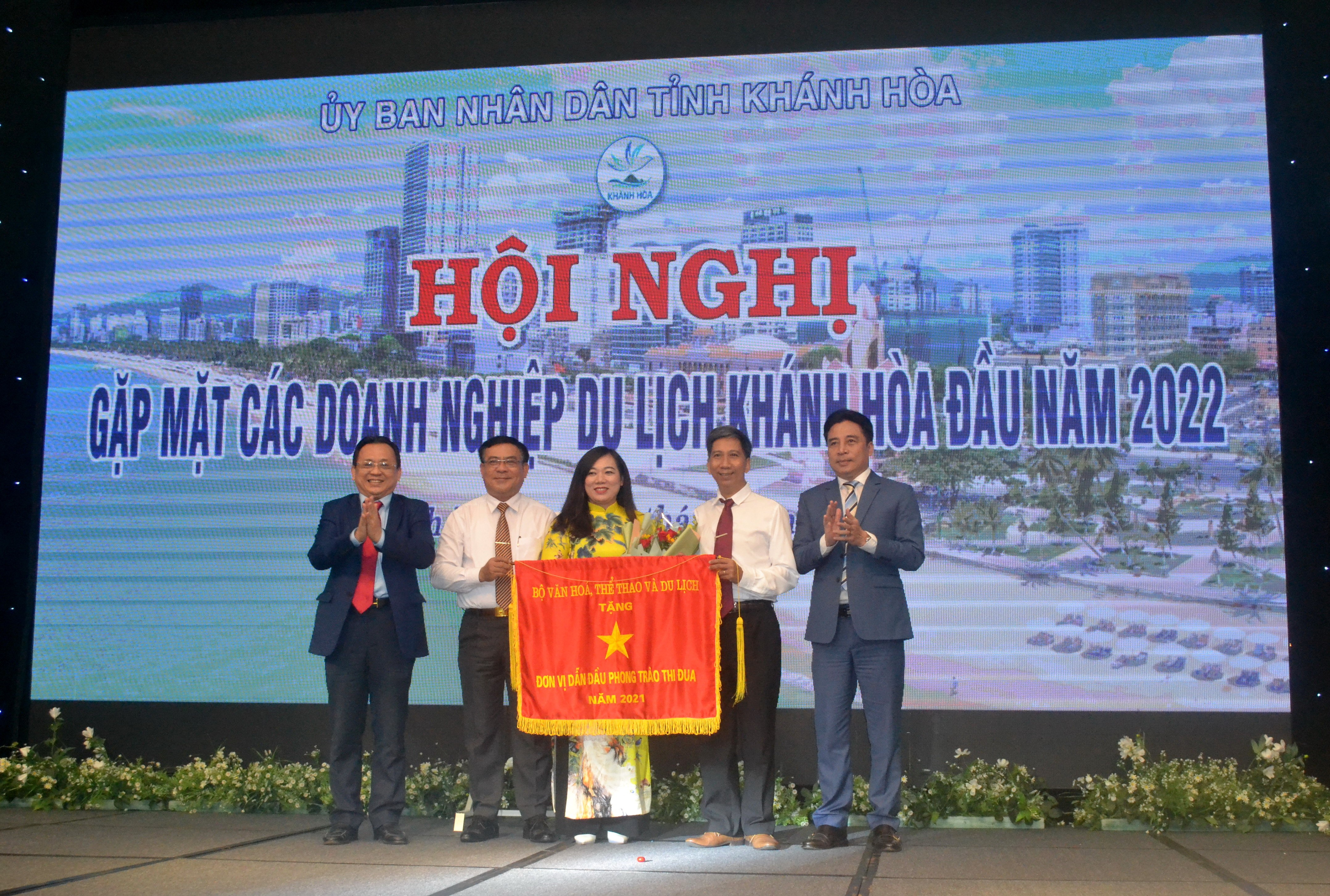 Tiêu dùng & Dư luận - Khánh Hòa: Chính quyền và doanh nghiệp 'bắt tay' tìm lời giải cho phát triển du lịch 2022 (Hình 3).