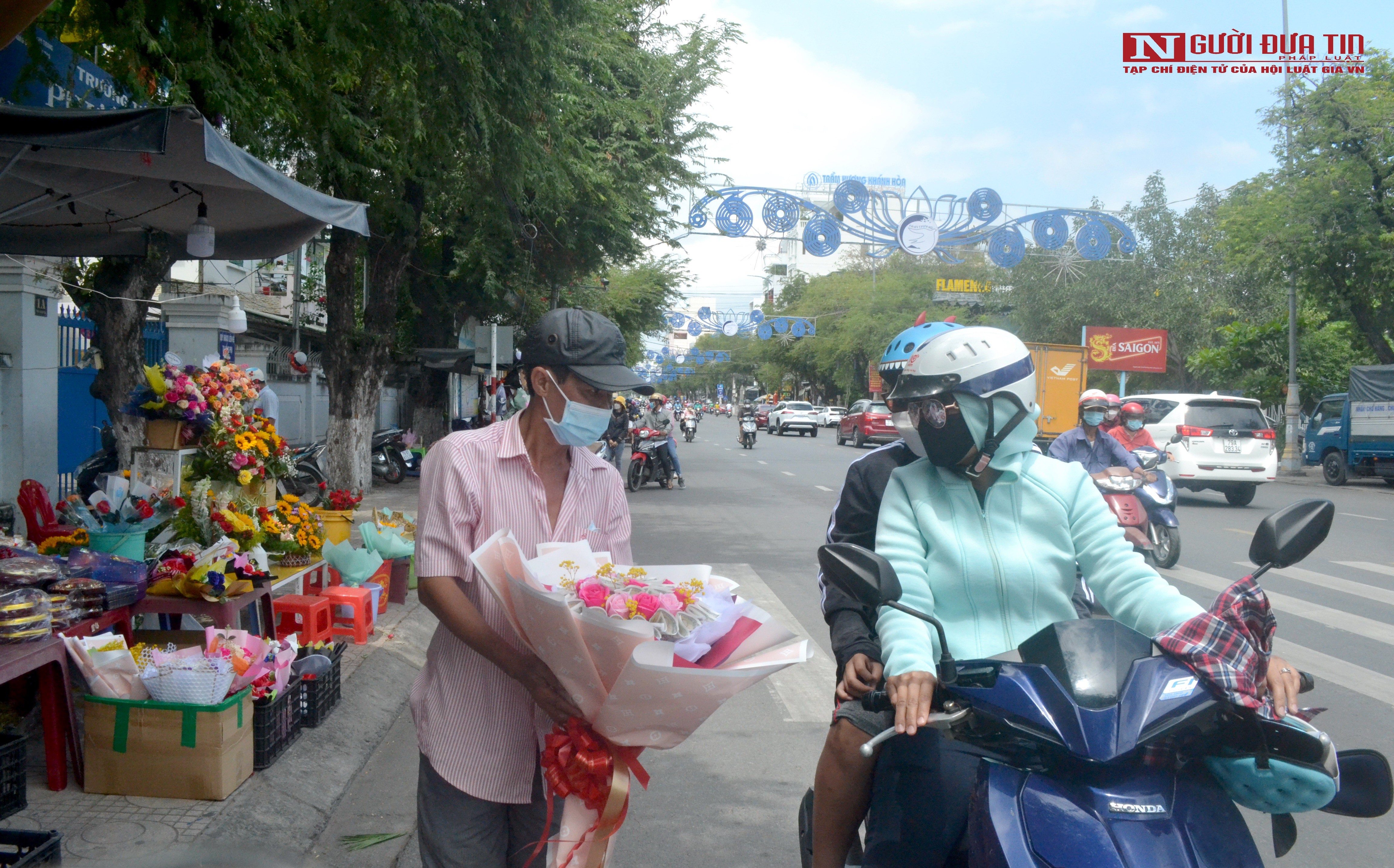 Dân sinh - Khánh Hòa: Thị trường hoa 8/3 tiêu thụ chậm (Hình 8).