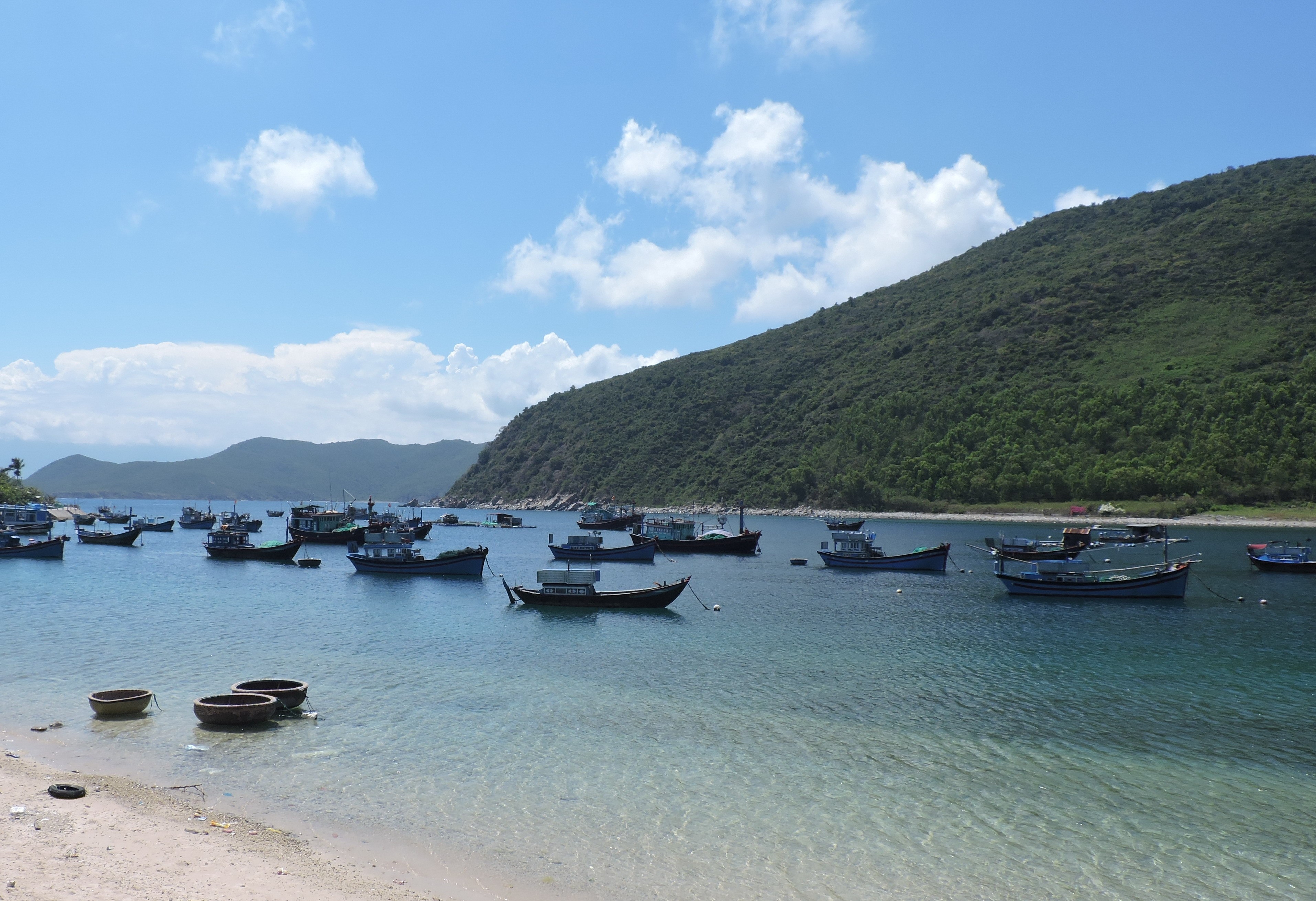 An ninh - Hình sự - Khánh Hòa: Truy tìm tung tích nạn nhân trôi dạt trên biển ở Nha Trang