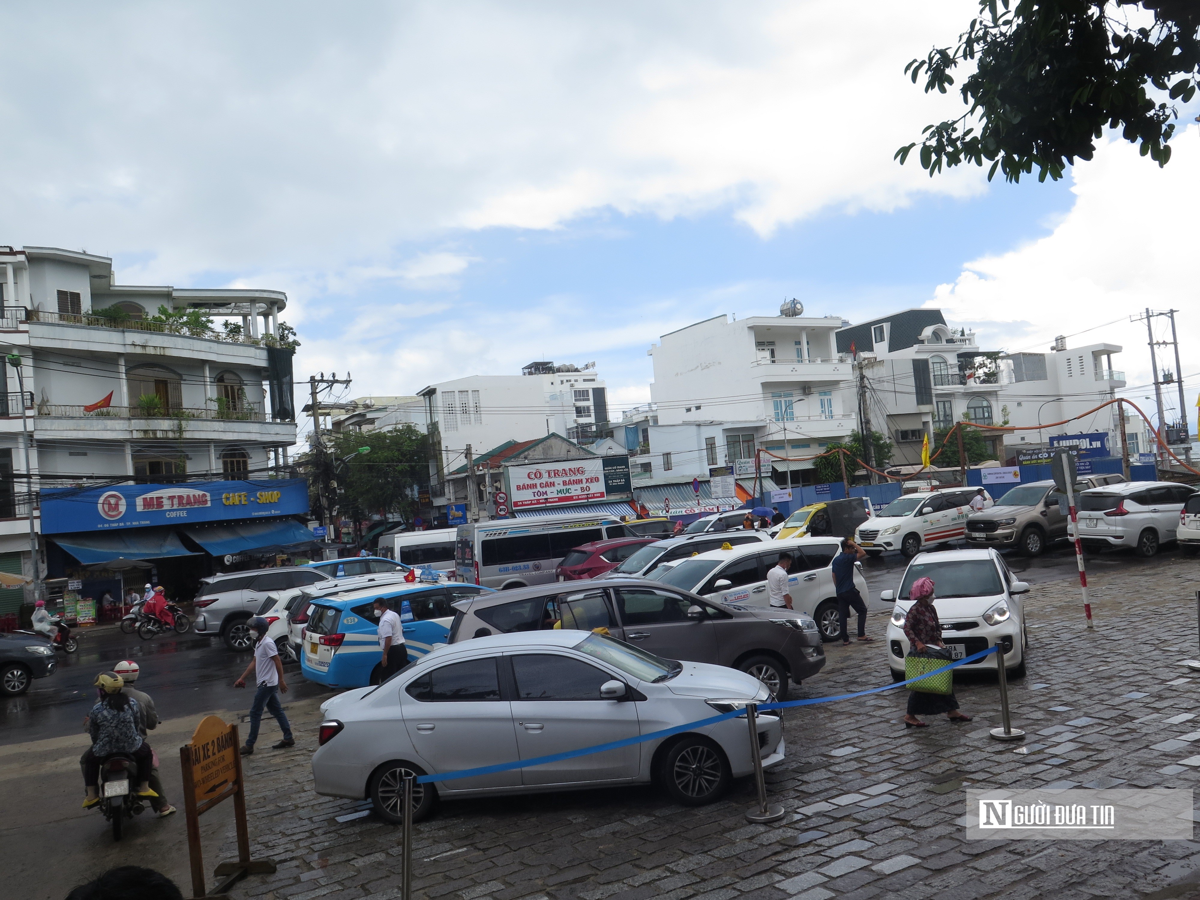 Dân sinh - Khánh Hòa: Hàng ngàn du khách đổ về Nha Trang tham quan biển đảo (Hình 11).