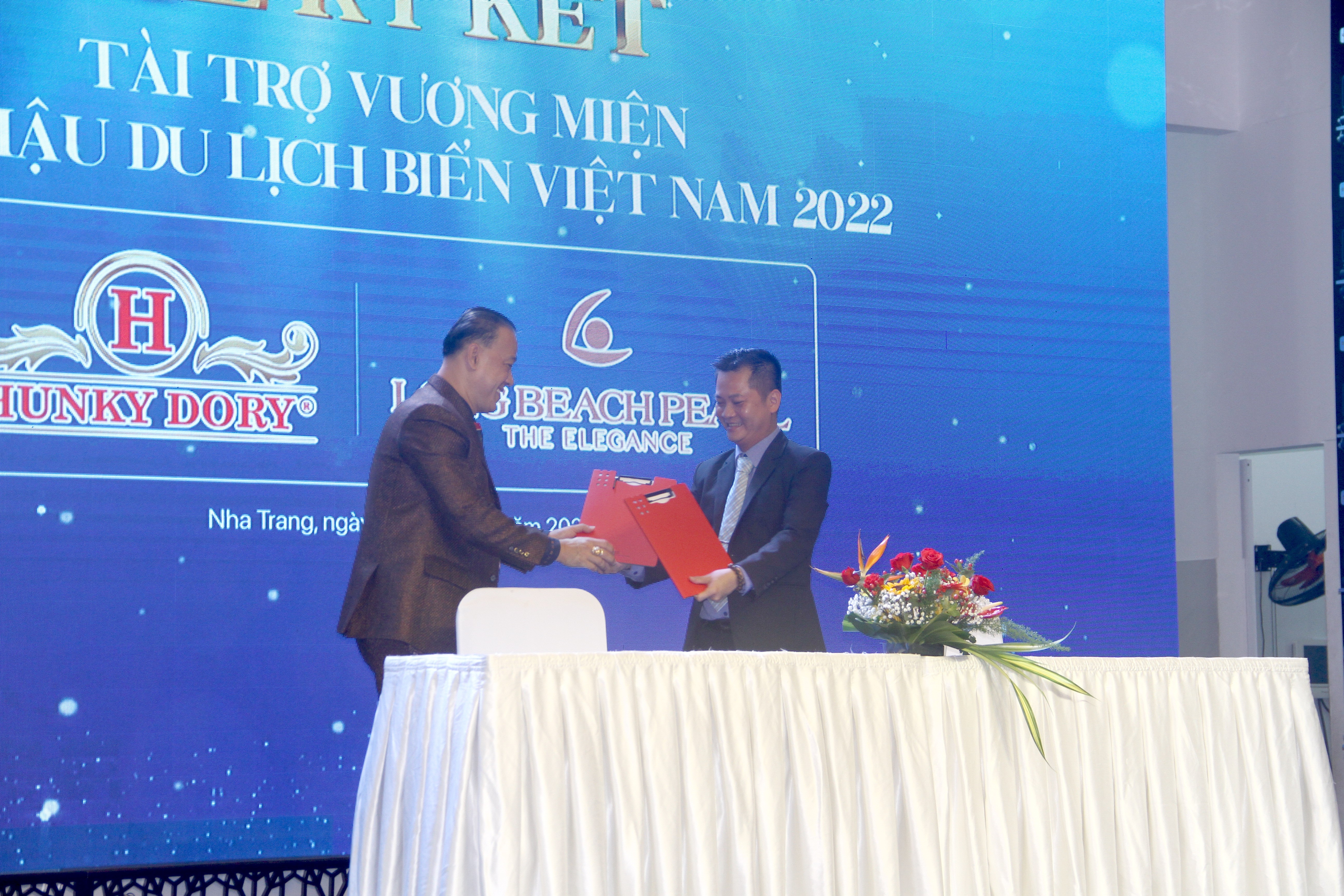 Văn hoá - Lý Nhã Kỳ làm giám khảo cuộc thi Hoa hậu Du lịch biển Việt Nam 2022 (Hình 6).