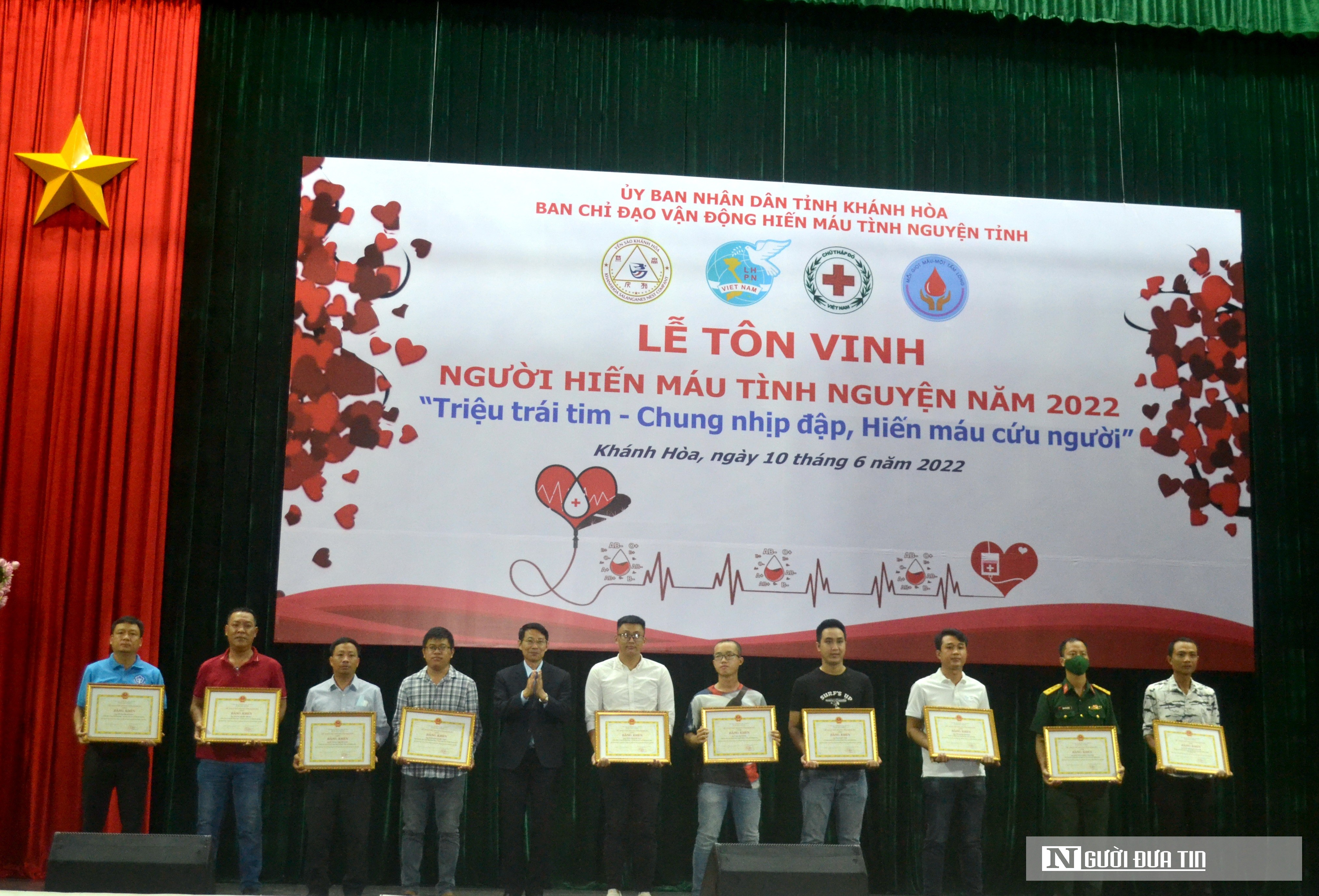 Sự kiện - Khánh Hòa tôn vinh 323 gia đình, cá nhân hiến máu tình nguyện năm 2022 (Hình 5).