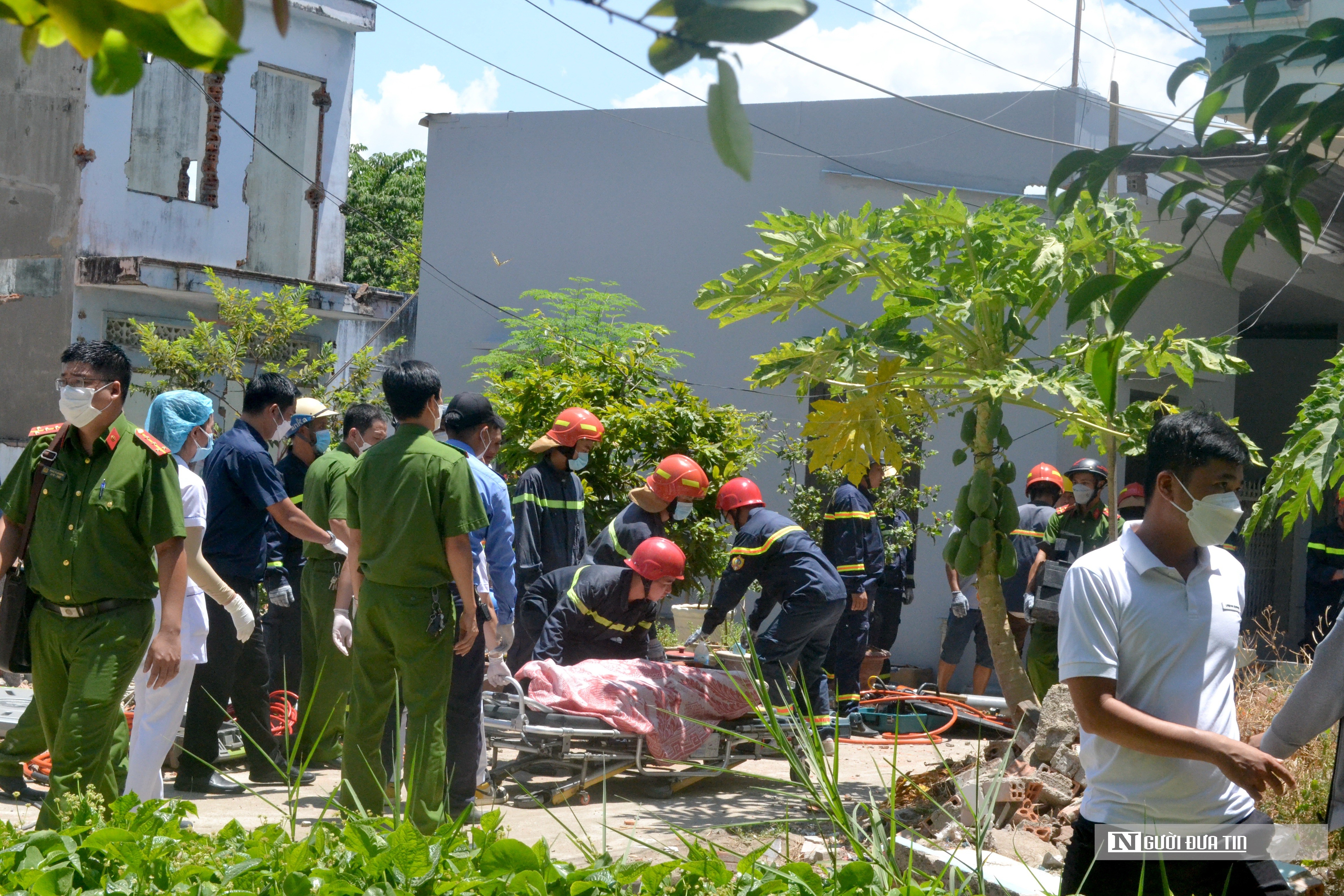 An ninh - Hình sự - Khánh Hòa: Sập tường nhà trong lúc tháo dỡ, 2 người thương vong