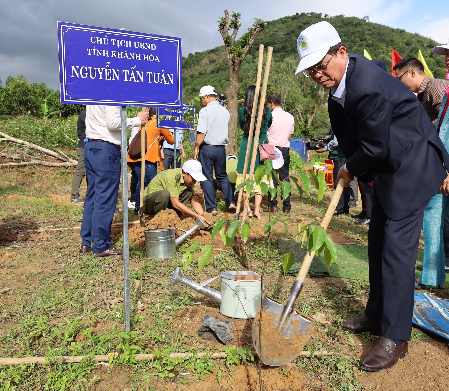 Sự kiện - Khánh Hòa: Hàng ngàn cây xanh được trồng mới trong mùa xuân (Hình 4).