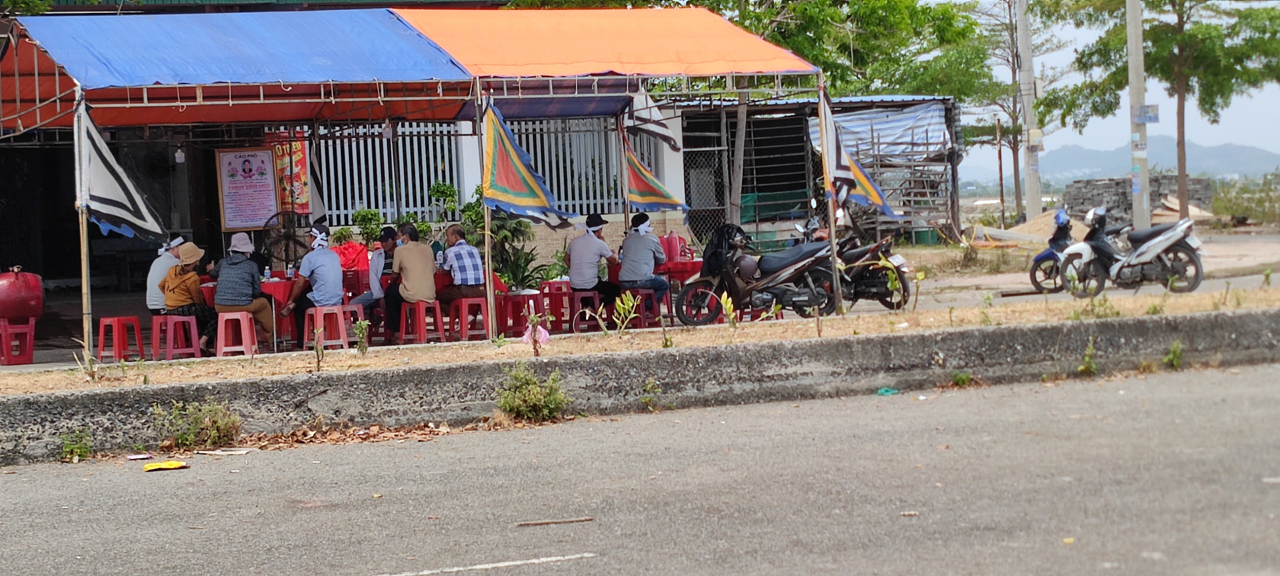 An ninh - Hình sự - Khánh Hòa: Điều tra vụ người đàn ông tử vong nghi trúng đạn lạc