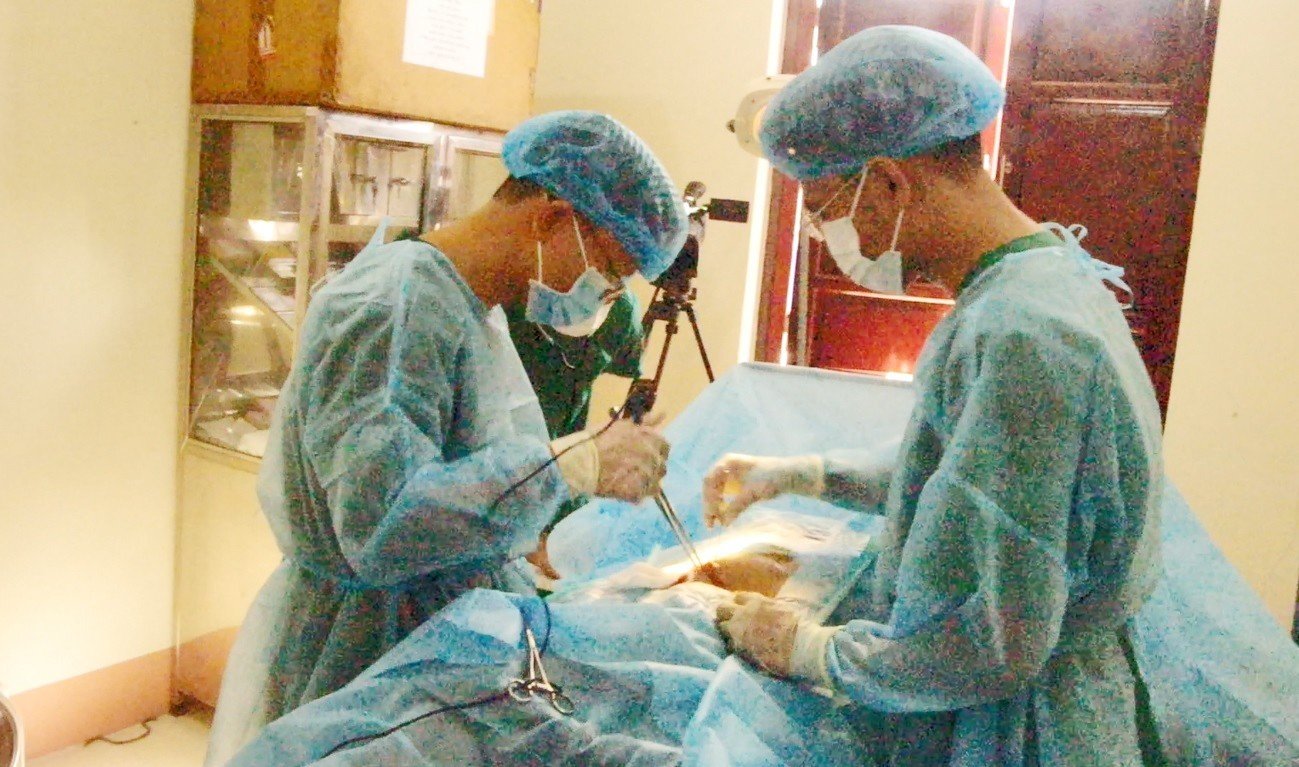 Dân sinh - Bệnh xá đảo Phan Vinh phẫu thuật cho ngư dân bị viêm ruột thừa cấp