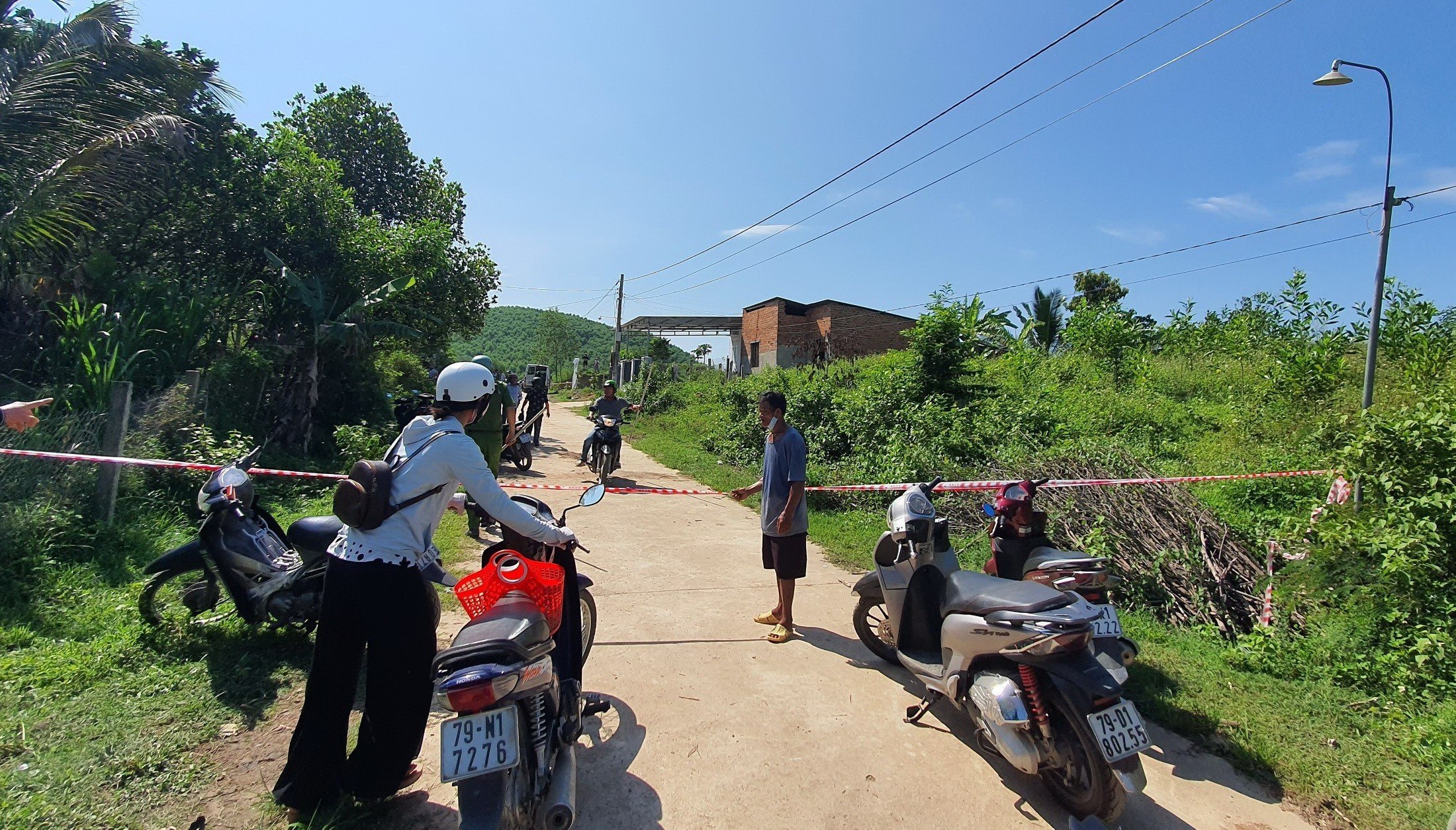 An ninh - Hình sự - Huy động chó nghiệp vụ truy bắt nghi phạm sát hại 3 người ở Khánh Hòa (Hình 3).
