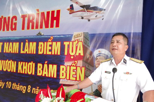 Dân sinh - Tặng quà, khám bệnh và phát thuốc miễn phí cho ngư dân Bình Thuận (Hình 2).