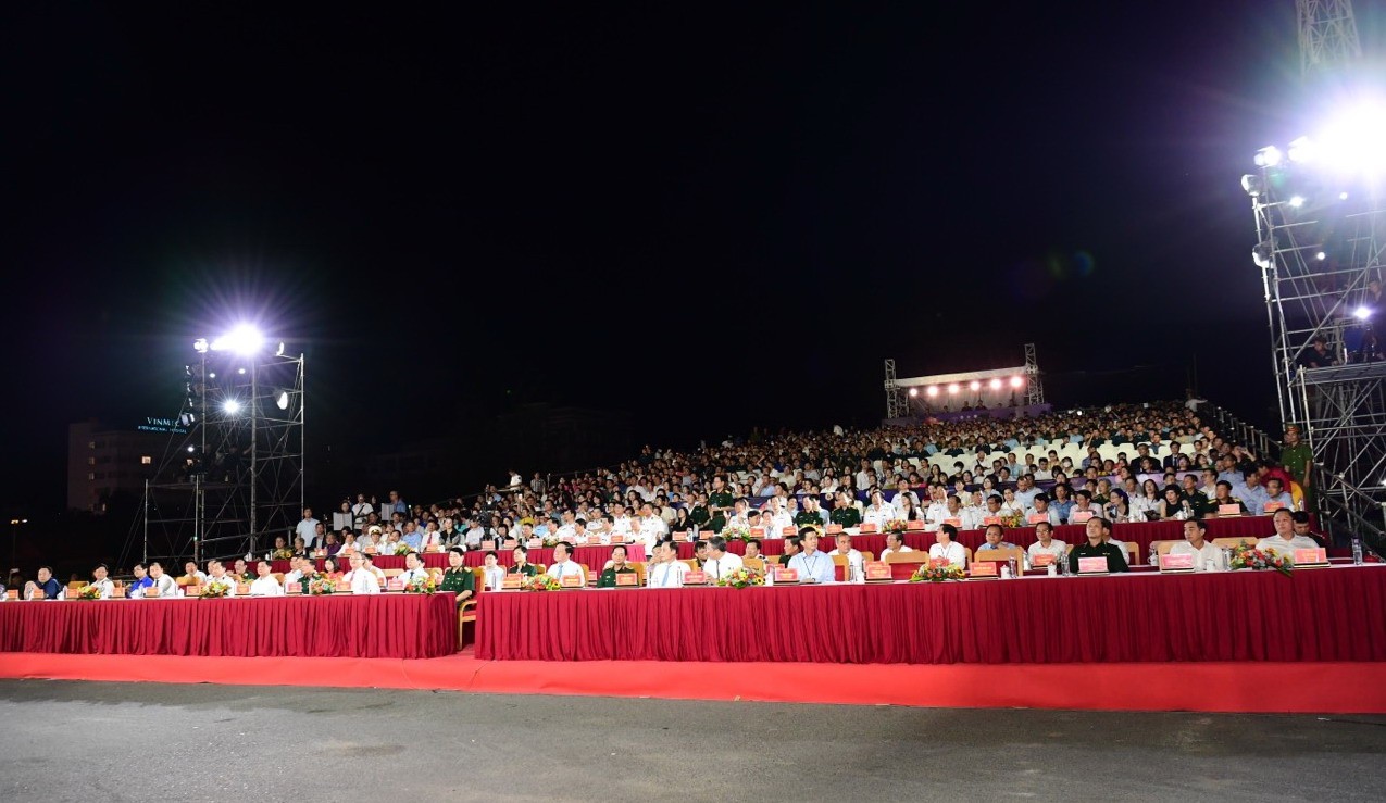 Sự kiện - Nhiều cảm xúc lắng đọng với chương trình “Mạnh giàu từ biển quê hương” (Hình 2).