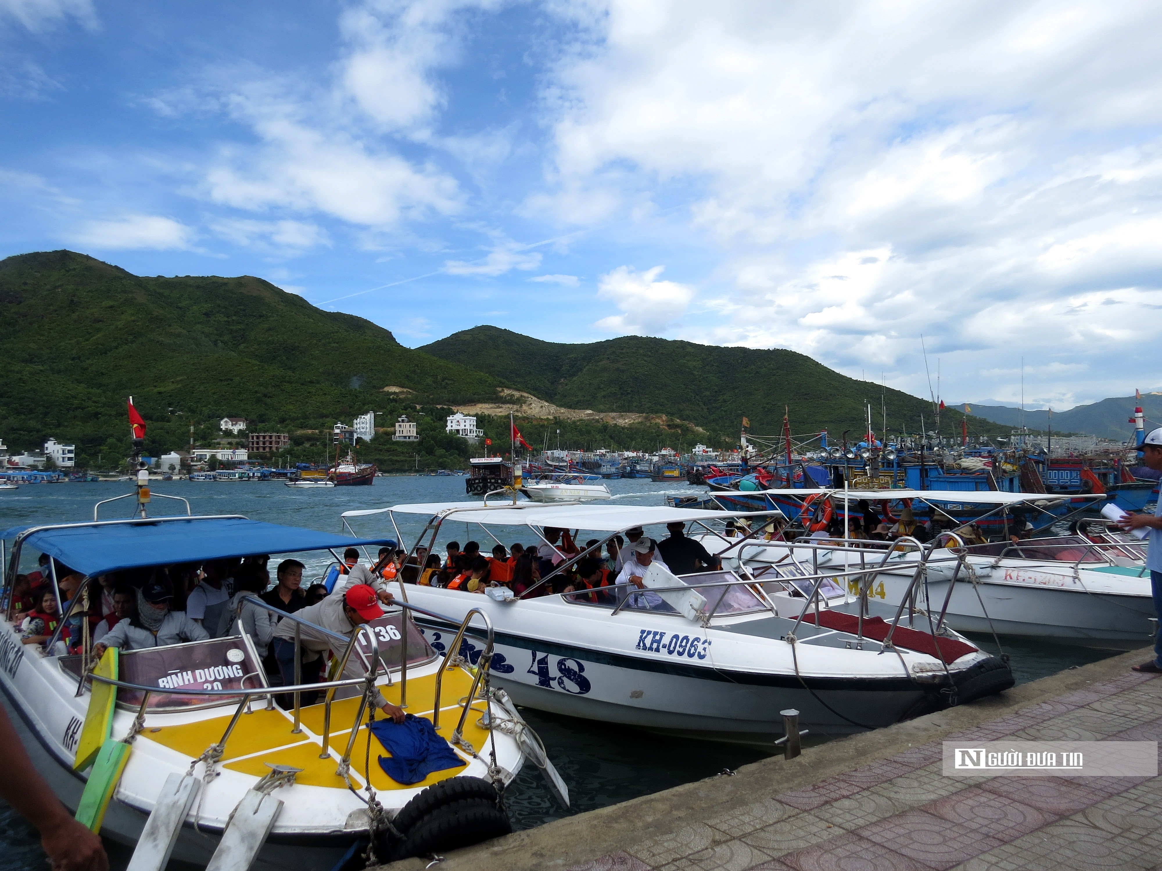 Dân sinh - Khánh Hòa: Lượng du khách đi tour biển đảo ngày đầu nghỉ lễ chưa cao (Hình 6).