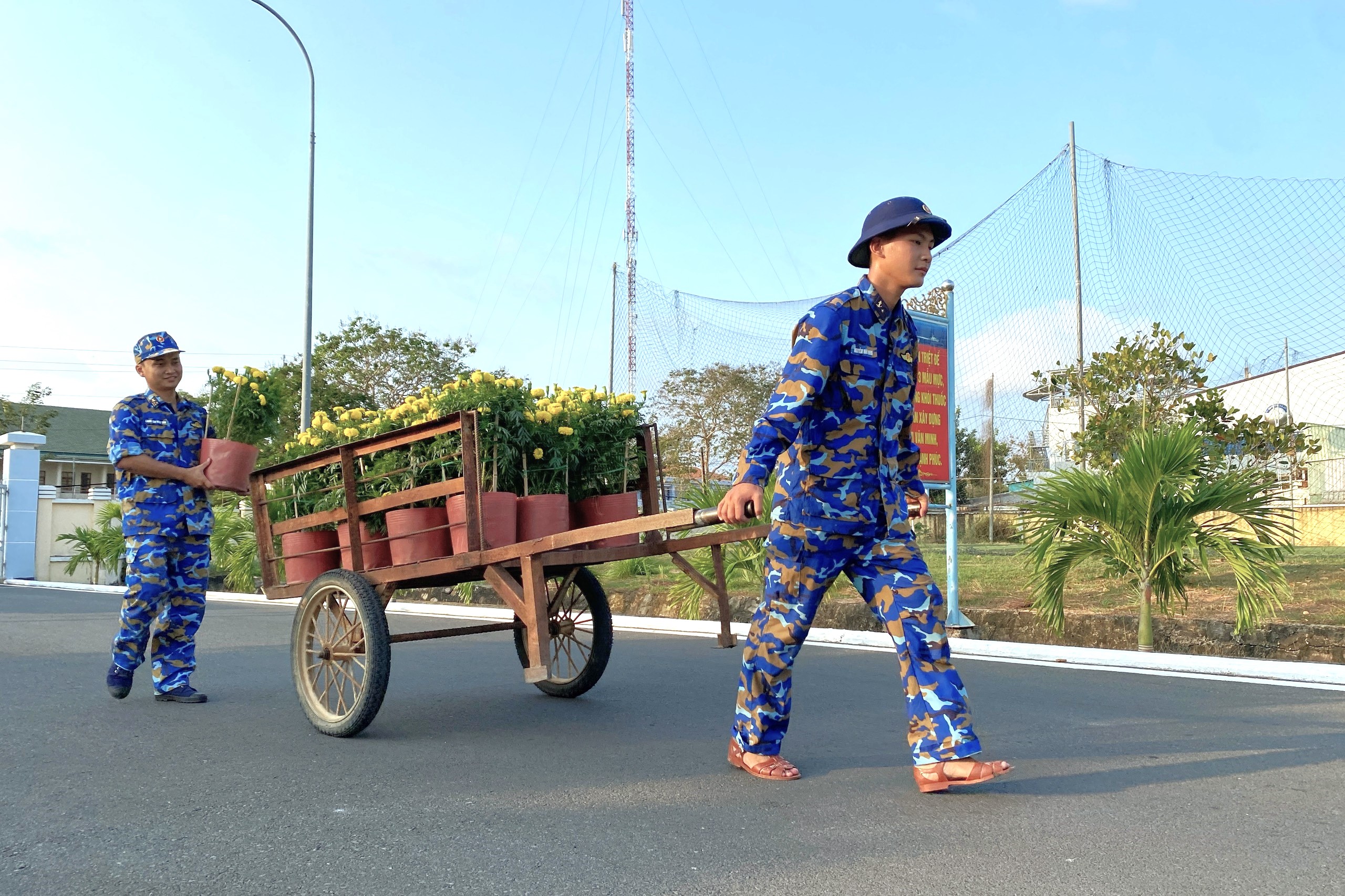 Sự kiện - Cán bộ, chiến sĩ Vùng 5 Hải quân vui xuân đón Tết, sẵn sàng chiến đấu (Hình 2).