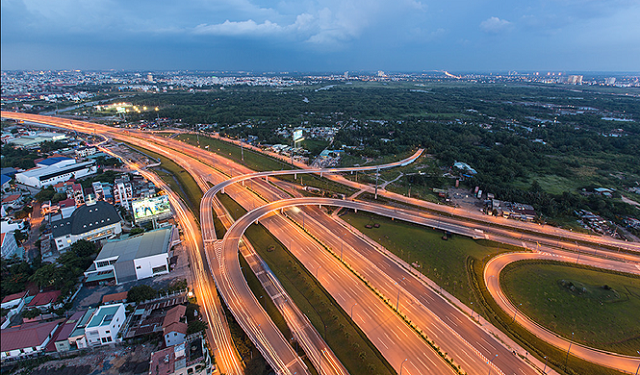 Hồ sơ doanh nghiệp - Cổ phiếu NBB tăng trần, CII tiếp tục đăng ký bán khớp lệnh trên sàn