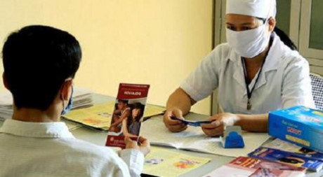 Sức khỏe - Dịch HIV có xu hướng giảm nhưng lây lan khó kiểm soát