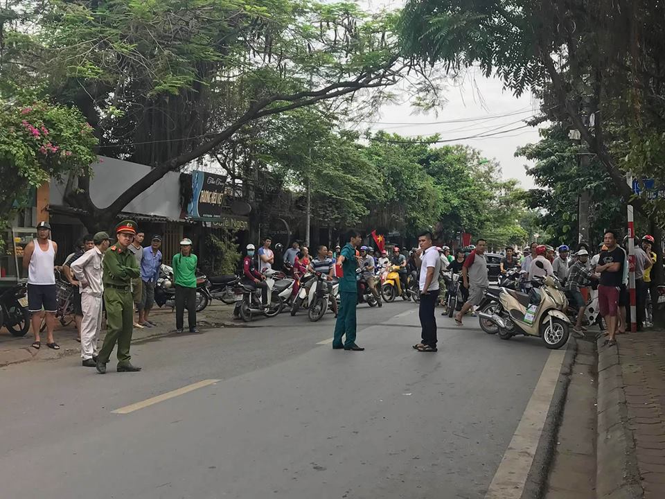 Thai phụ 8 tháng sinh con tại hiện trường sau khi bị tai nạn giao thông nghiêm trọng