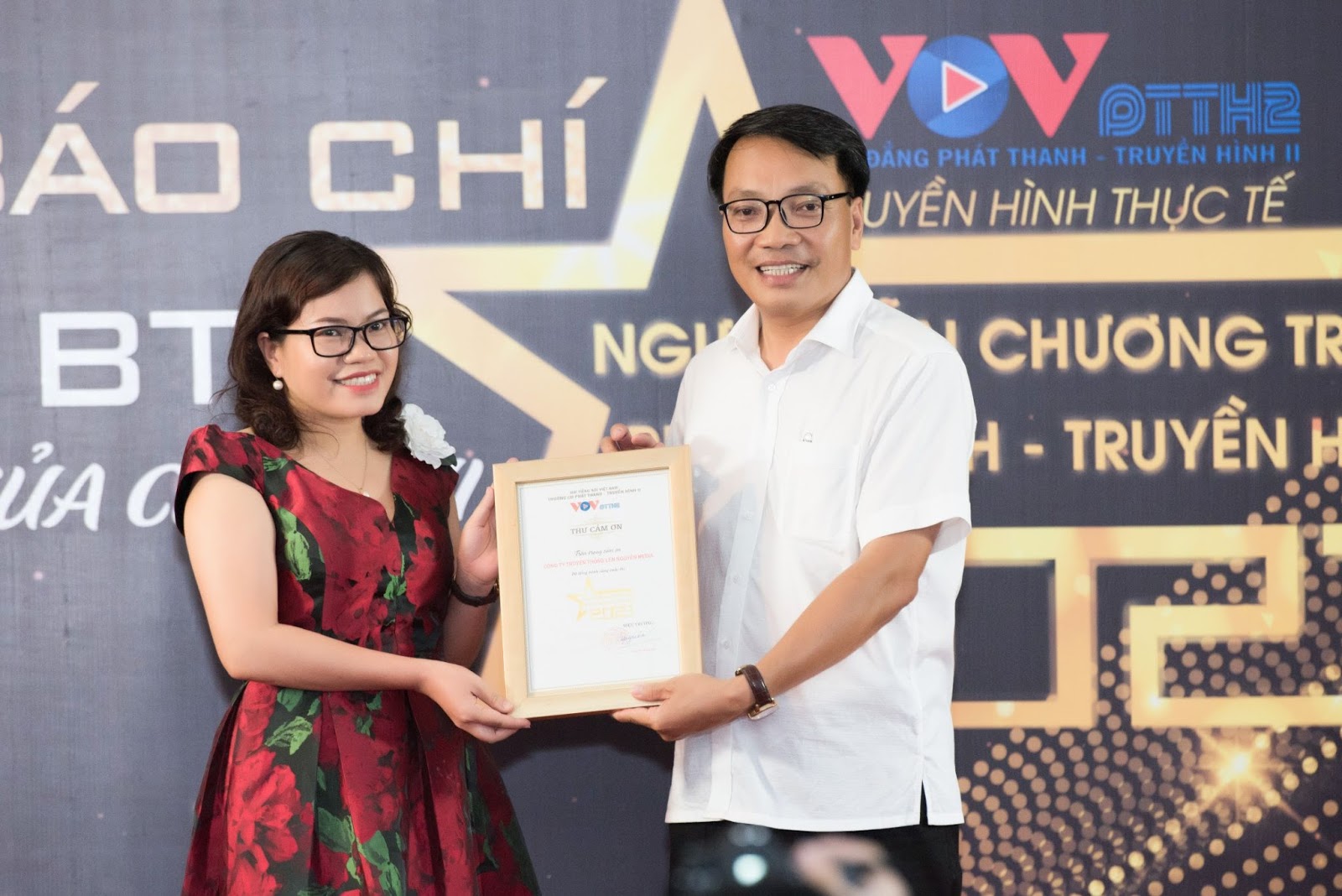 Kết nối - Nguyễn Thu Len: Từ công nhân may đến CEO & Founder Len Nguyễn Media (Hình 2).